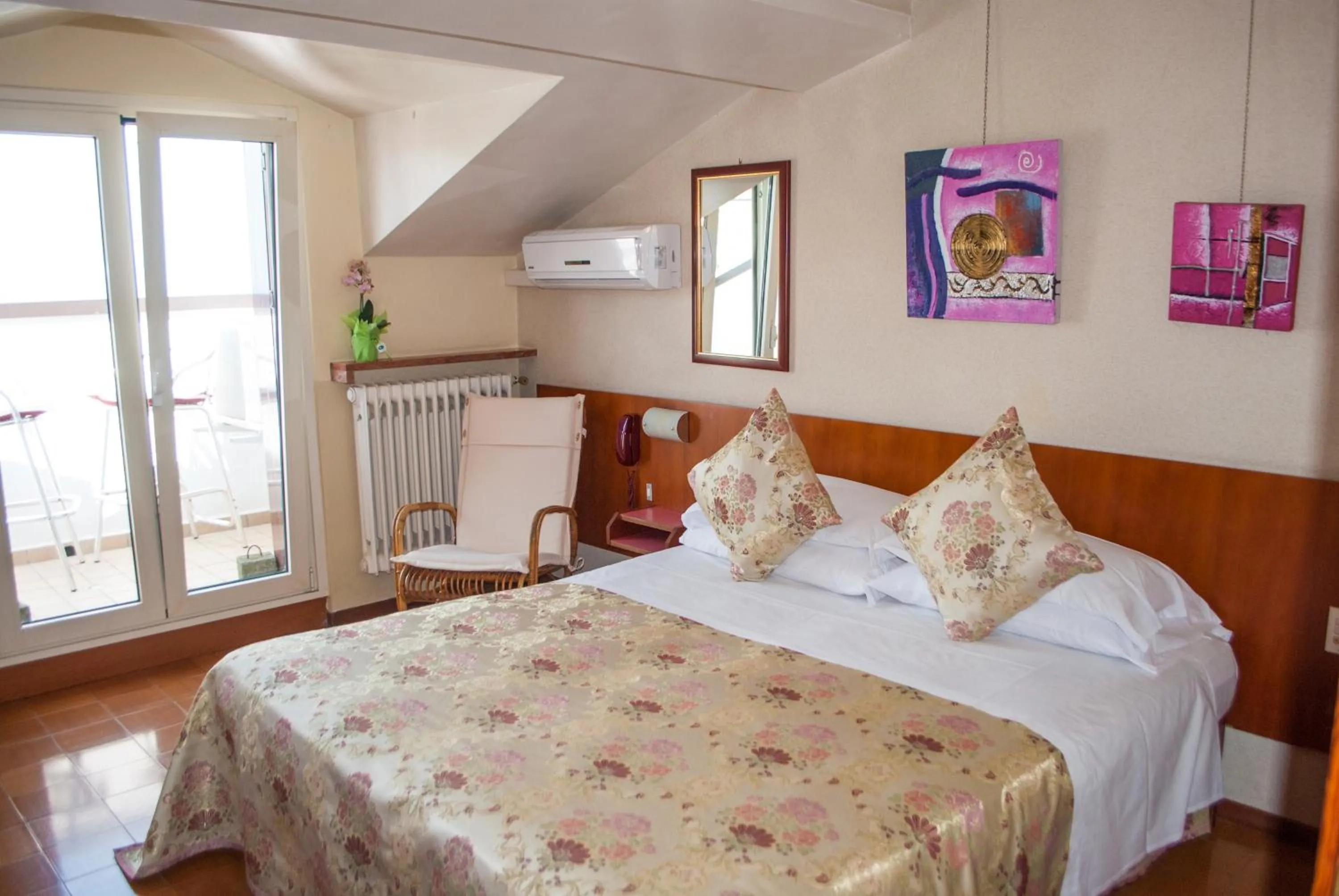 Bed in Hotel Grifone