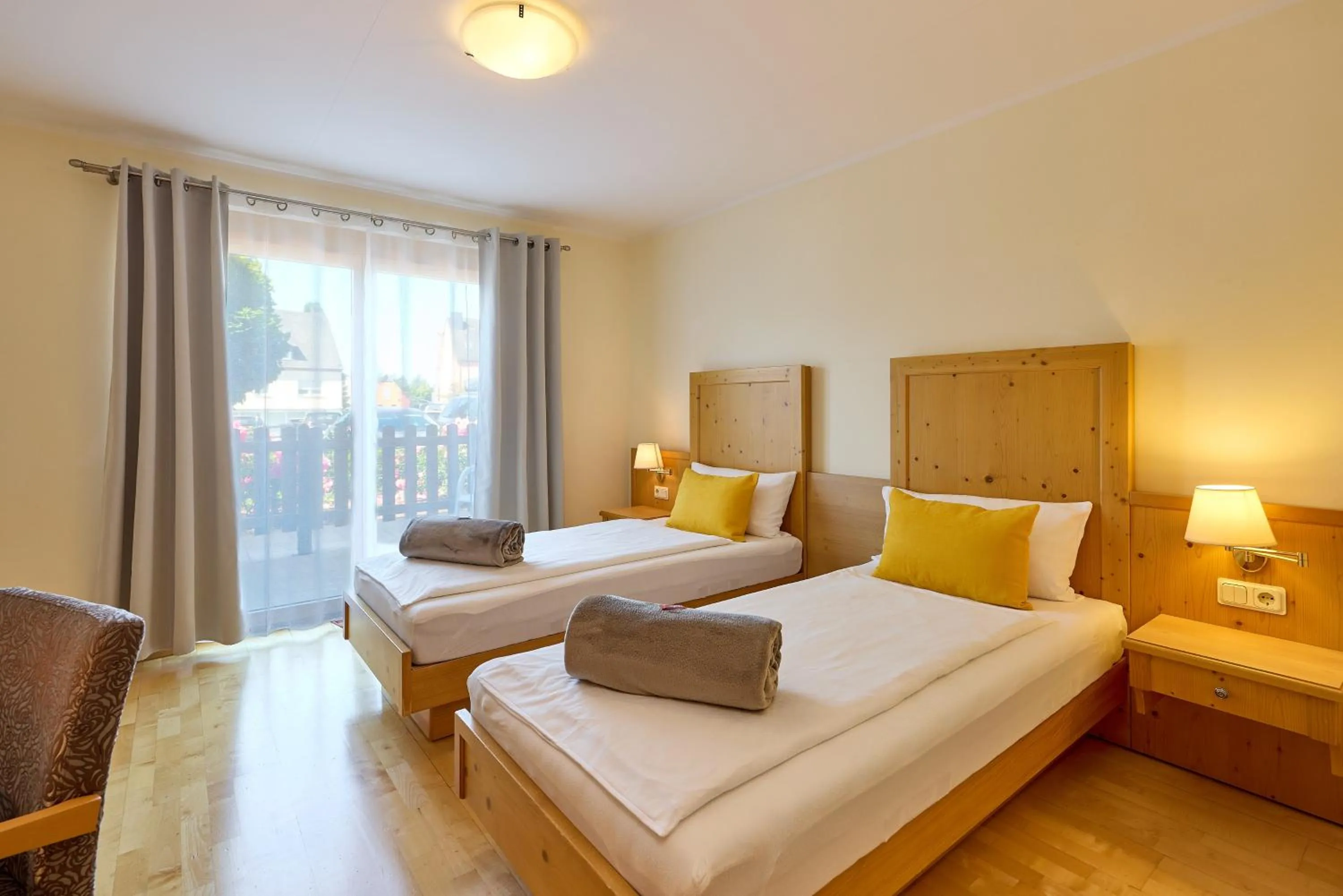 Bed in Airport-Hotel Fortuna