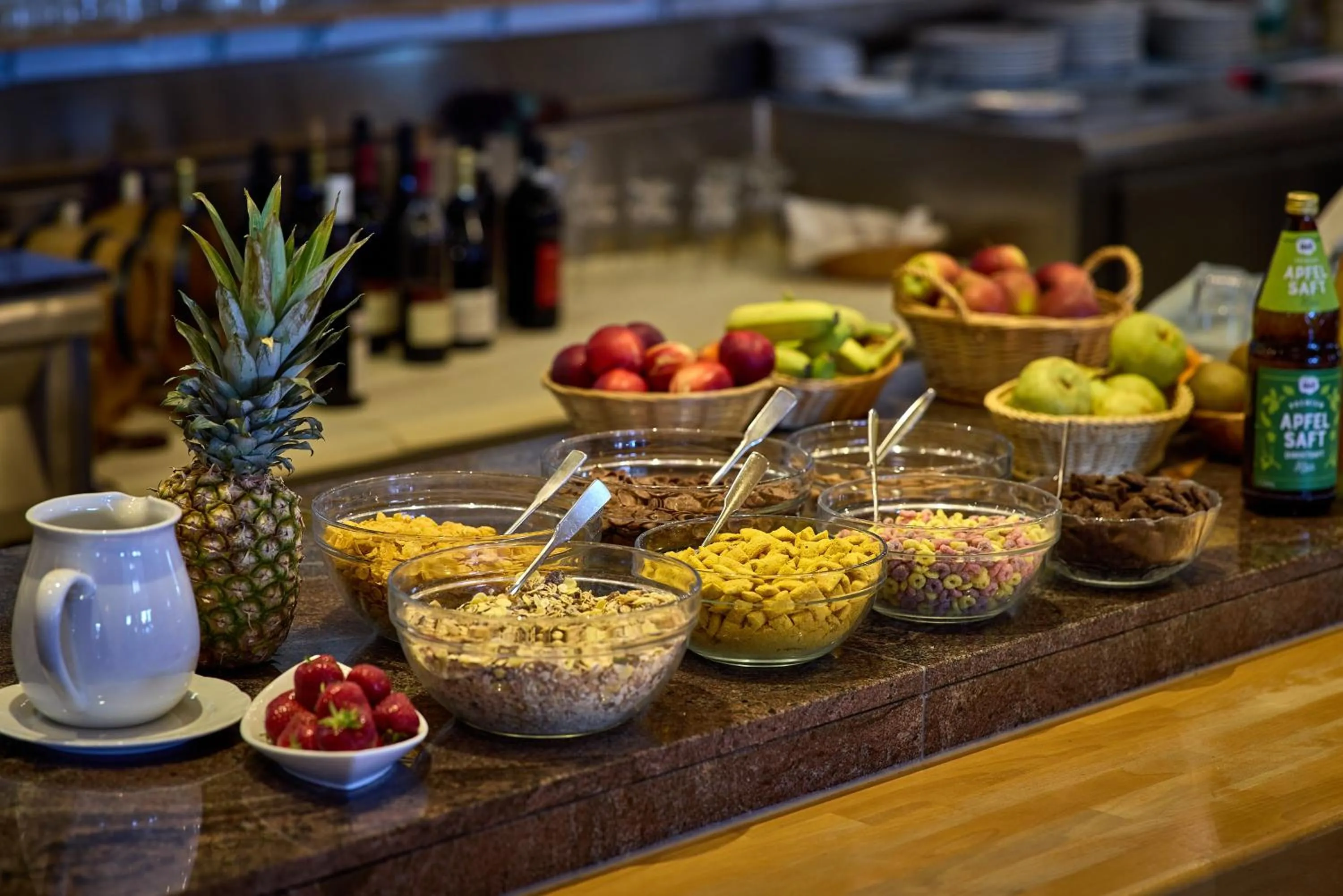 Breakfast in Airport-Hotel Fortuna