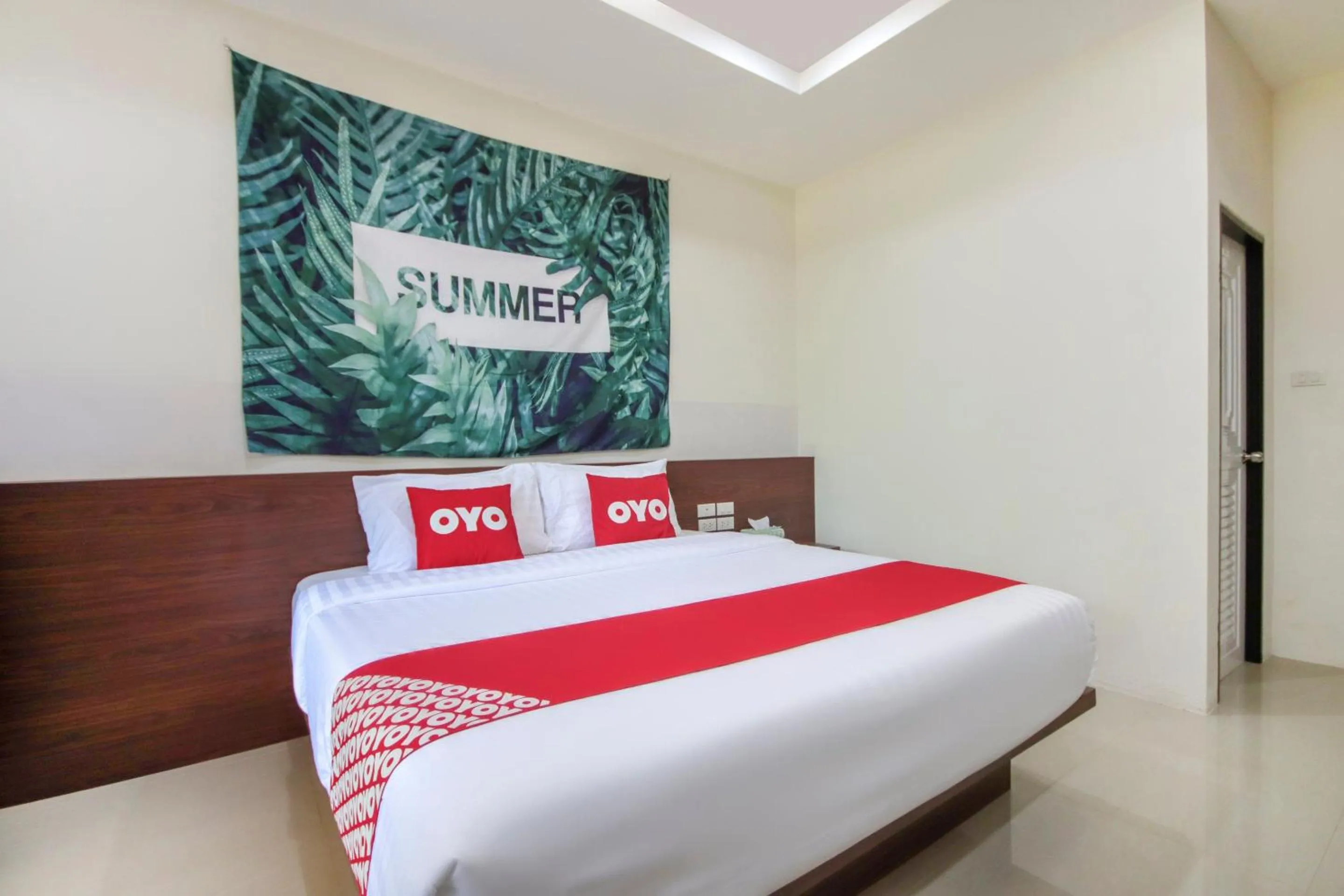 Bedroom, Bed in Napas House