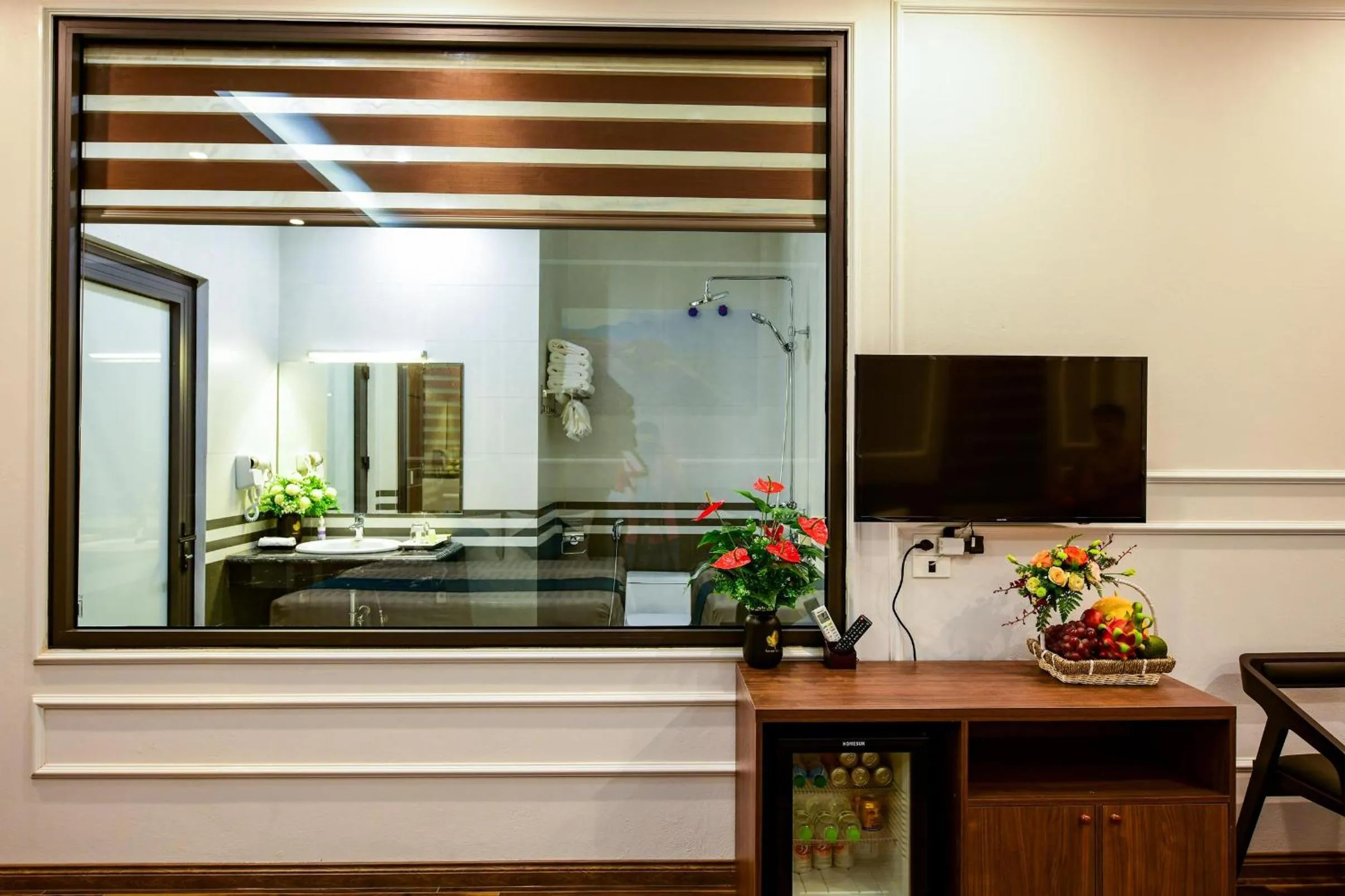 Airport Classic Hotel & Travel