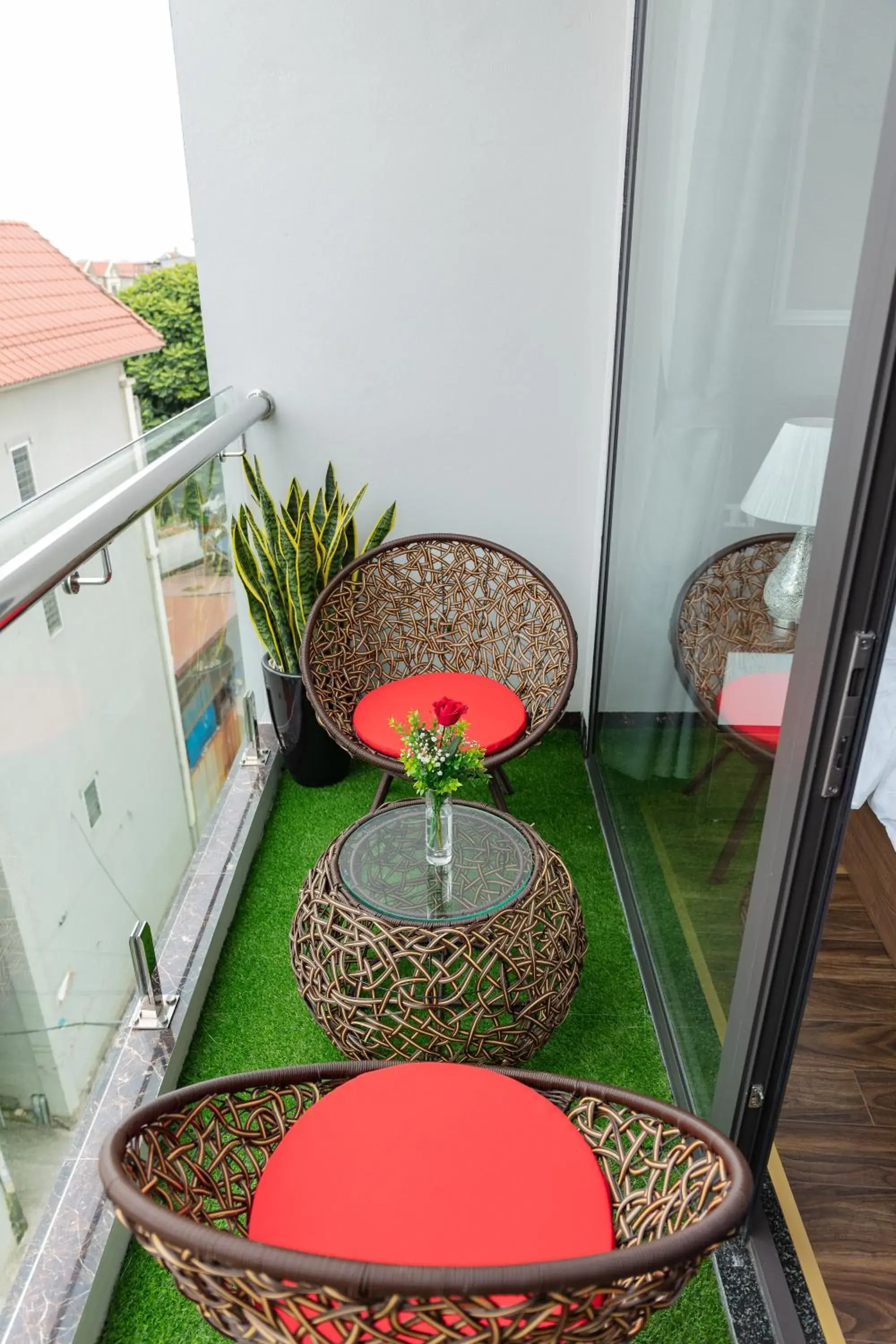 King Room with Balcony in Airport Classic Hotel & Travel King Room with Balcony in Airport Classic Hotel & Travel