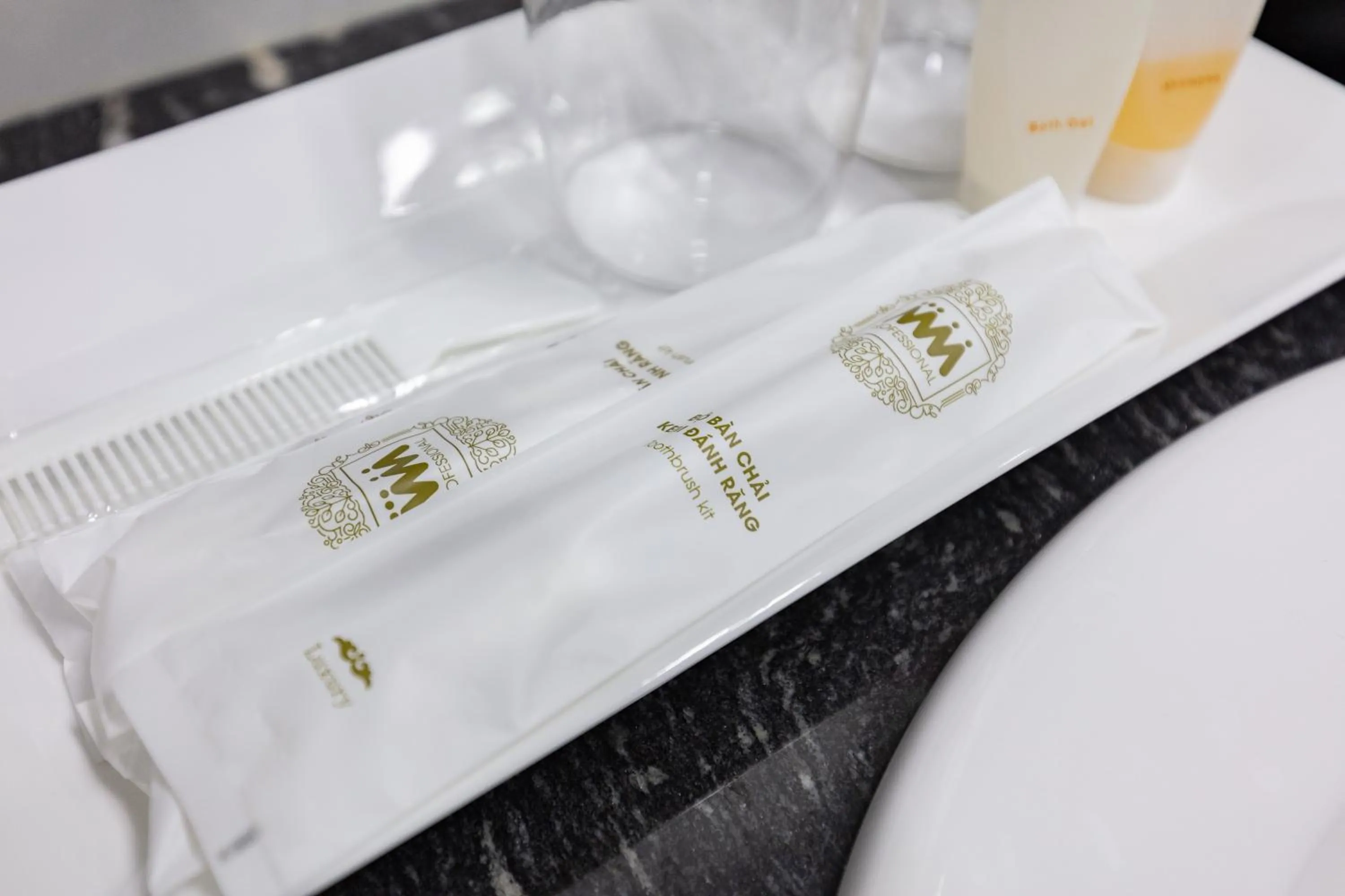 Bathroom in Airport Classic Hotel & Travel