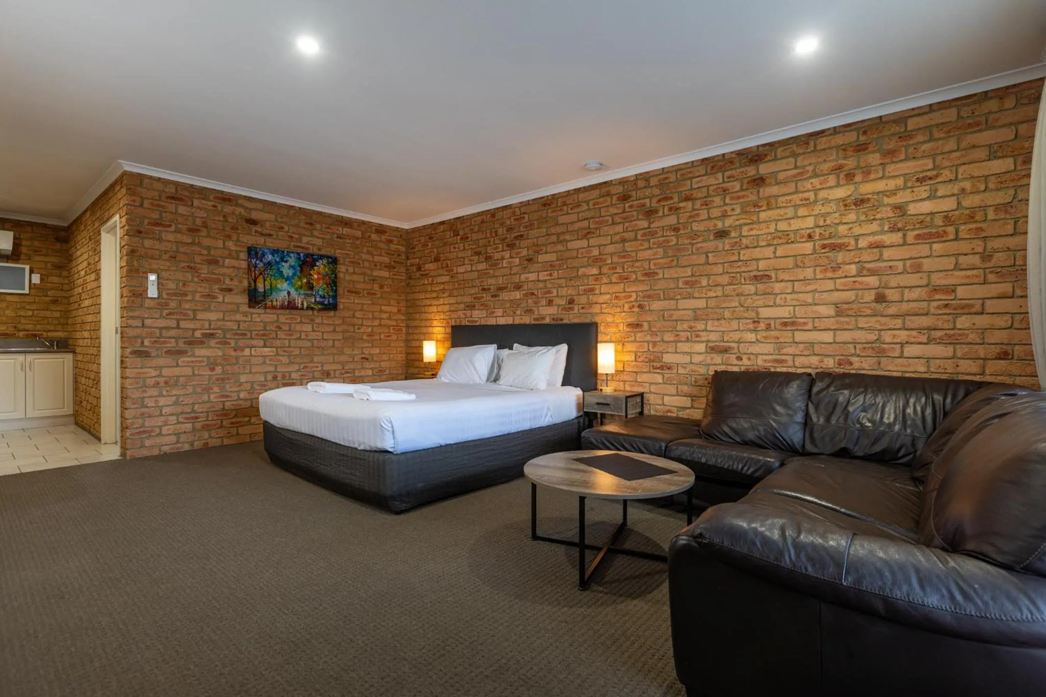 Photo of the whole room, Bed in Wonthaggi Motel