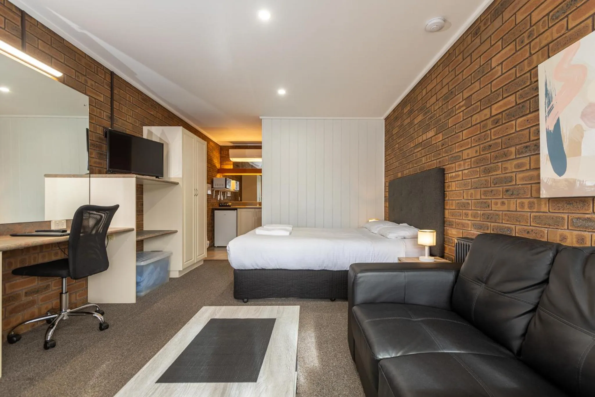 TV and multimedia, Bed in Wonthaggi Motel