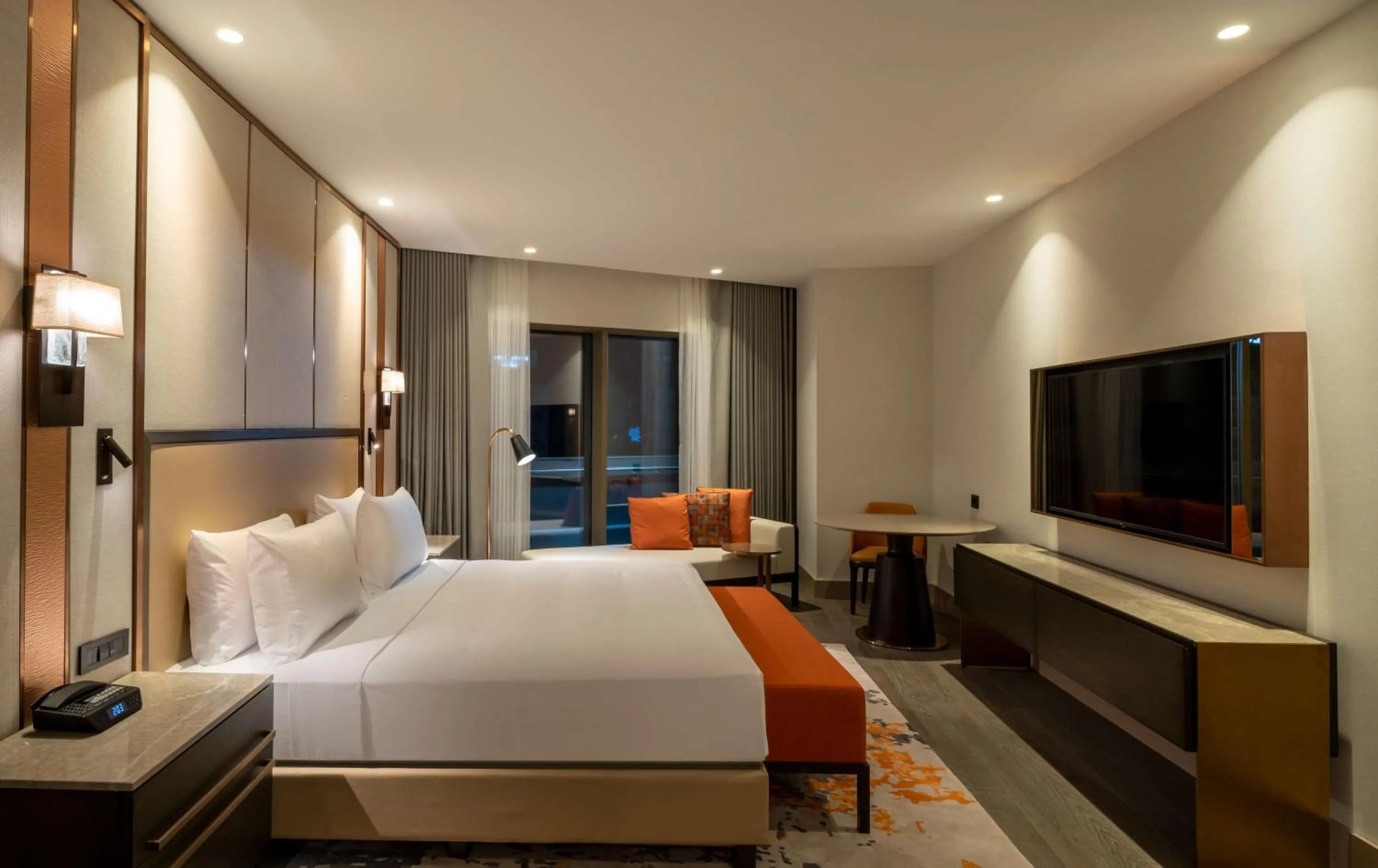 Bedroom, Bed in Hilton Mall Of Istanbul