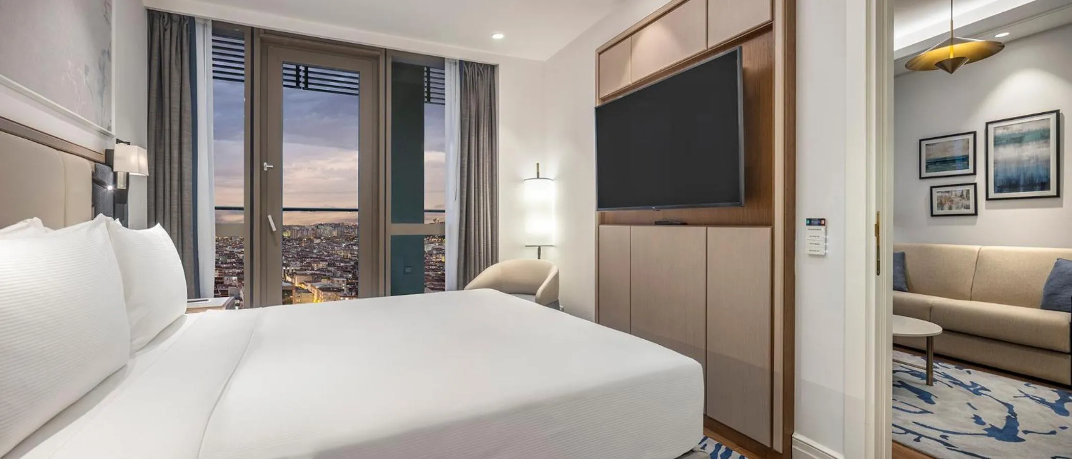 Bedroom, Bed in Hilton Mall Of Istanbul