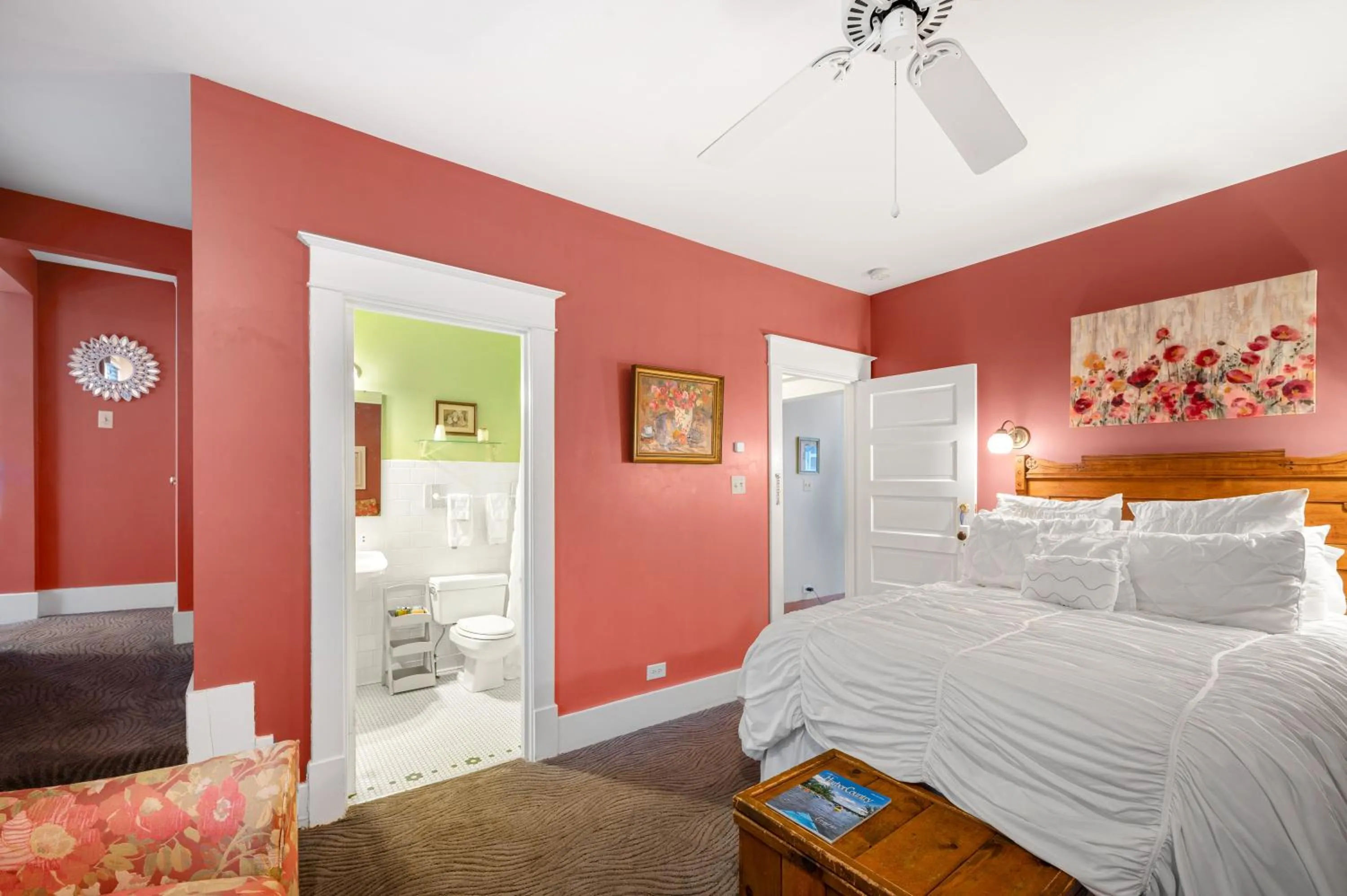 Bed in The Inn at Union Pier