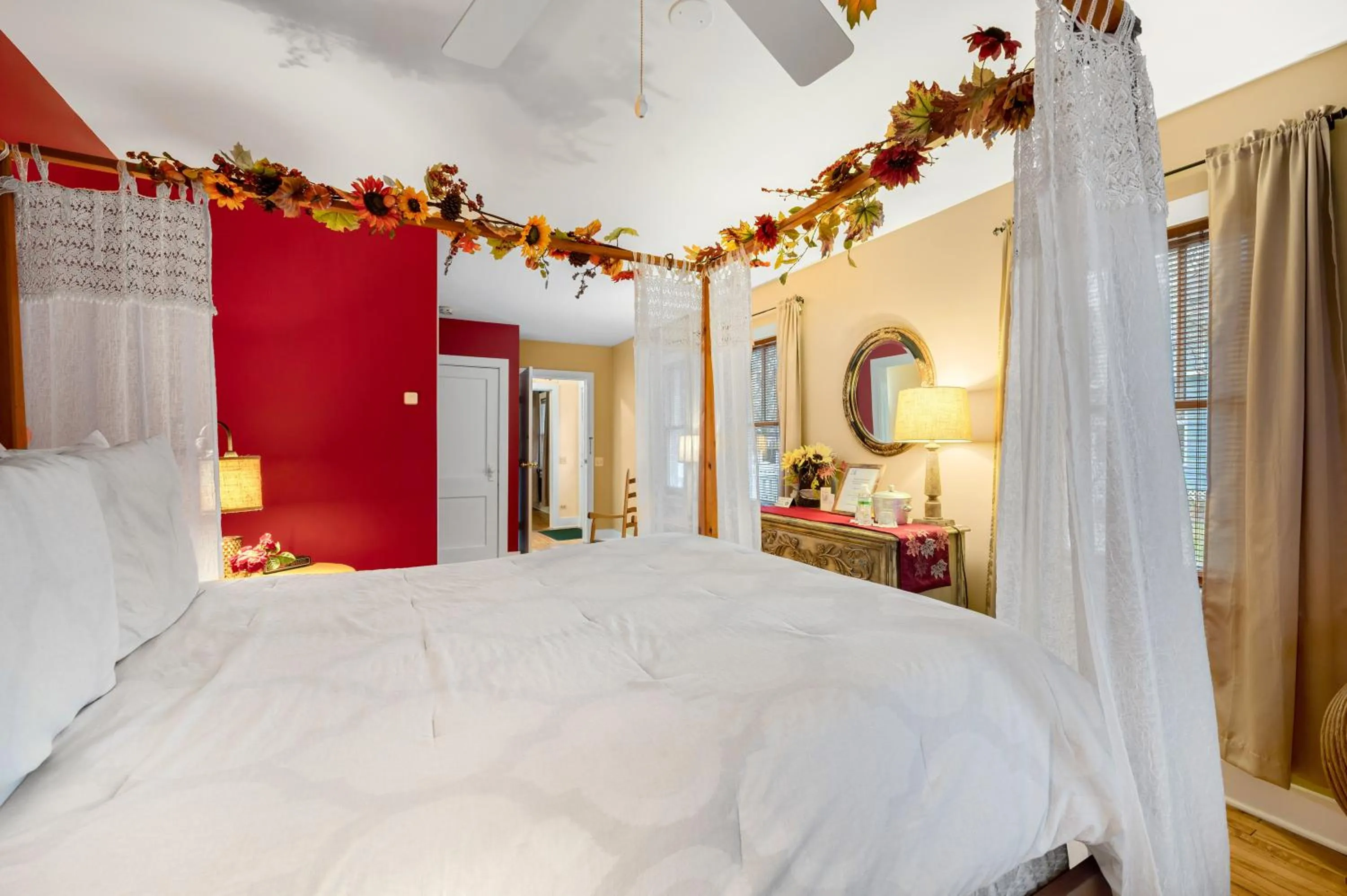 Bed in The Inn at Union Pier