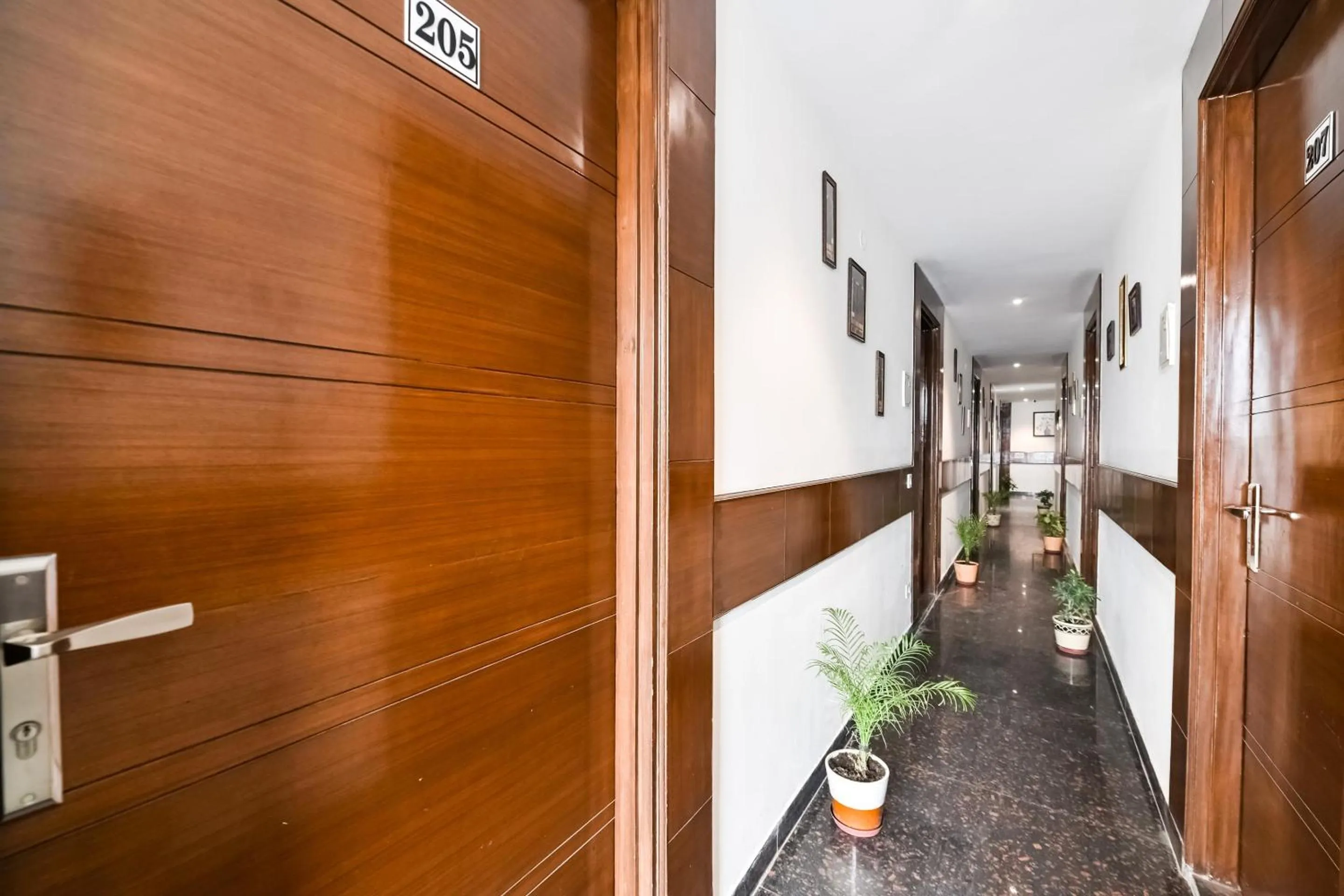 Lobby or reception in Hotel O Premium Rooms Chhatarpur