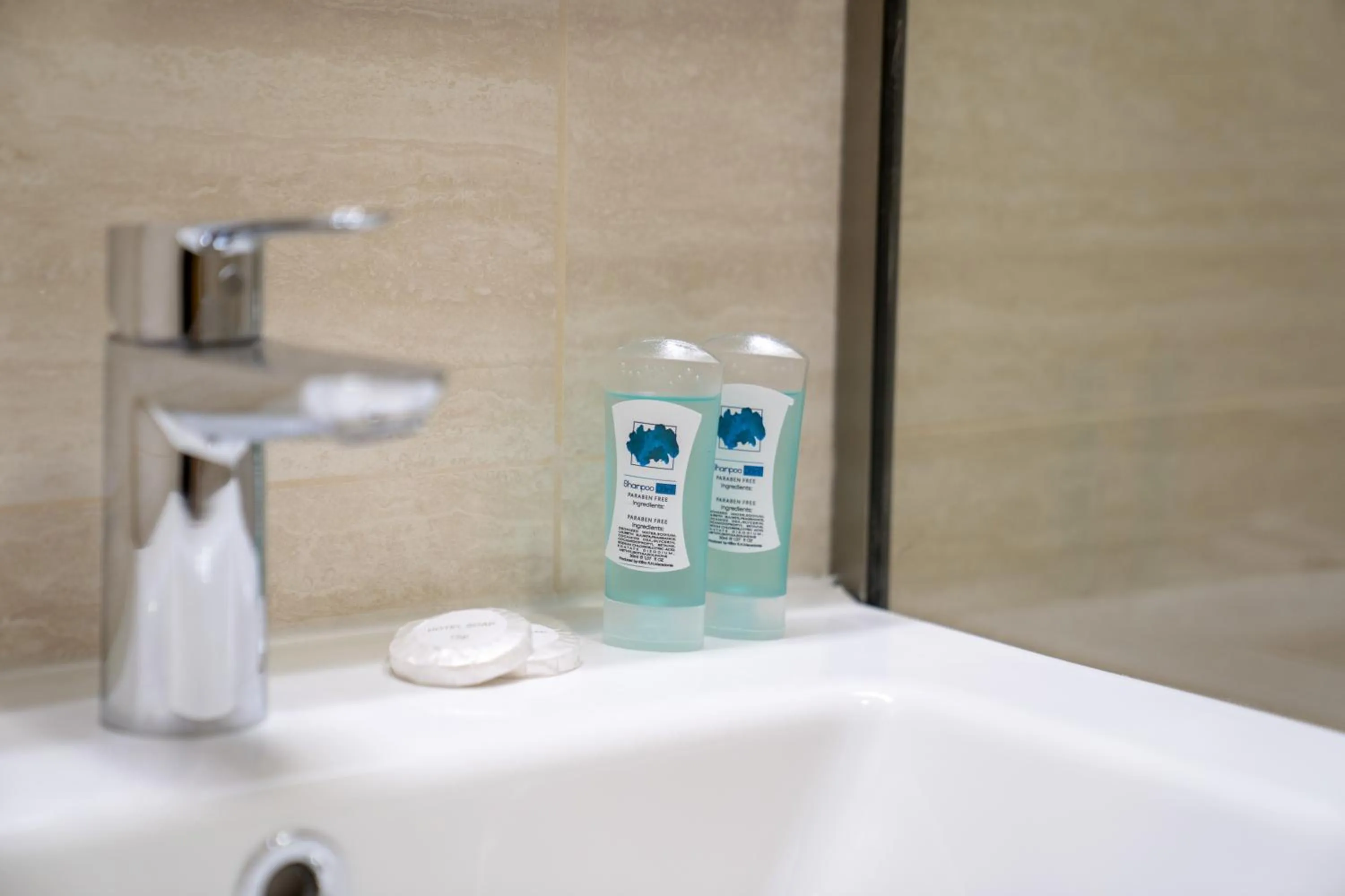 Bathroom in Lago Hotel