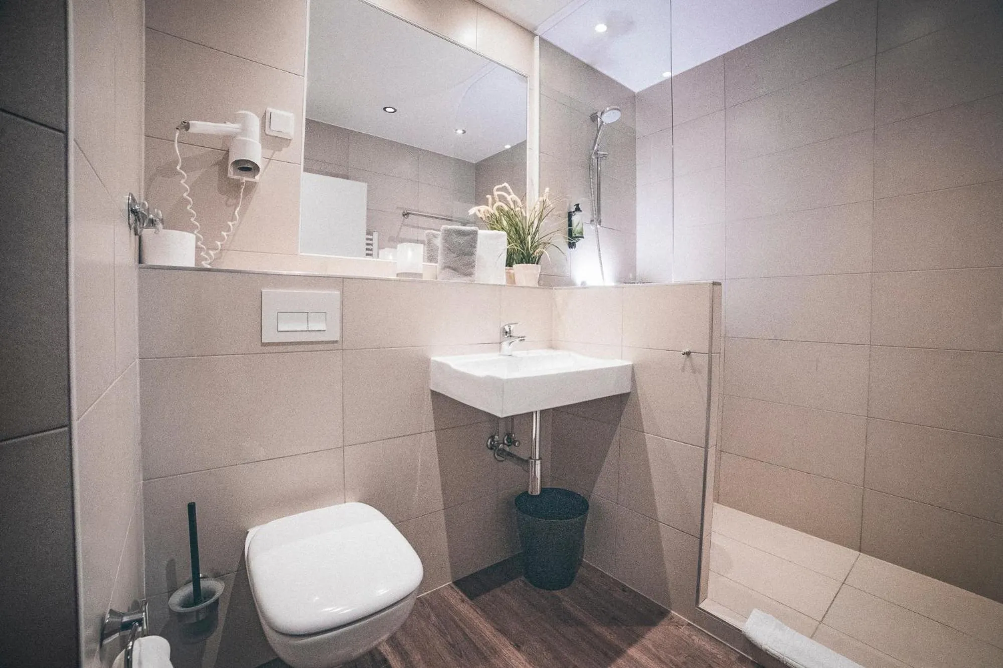 Toilet in Gartenstadt Hotel