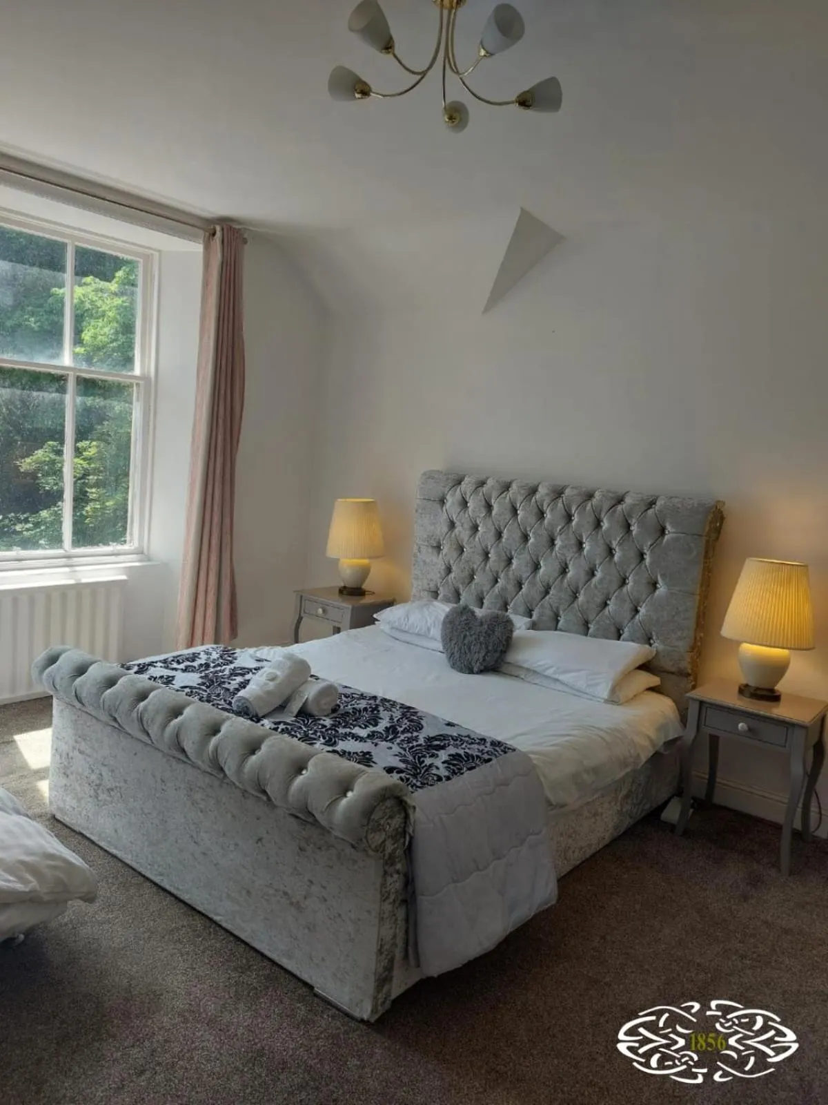 Bed in Royal Marine Hotel Dunoon