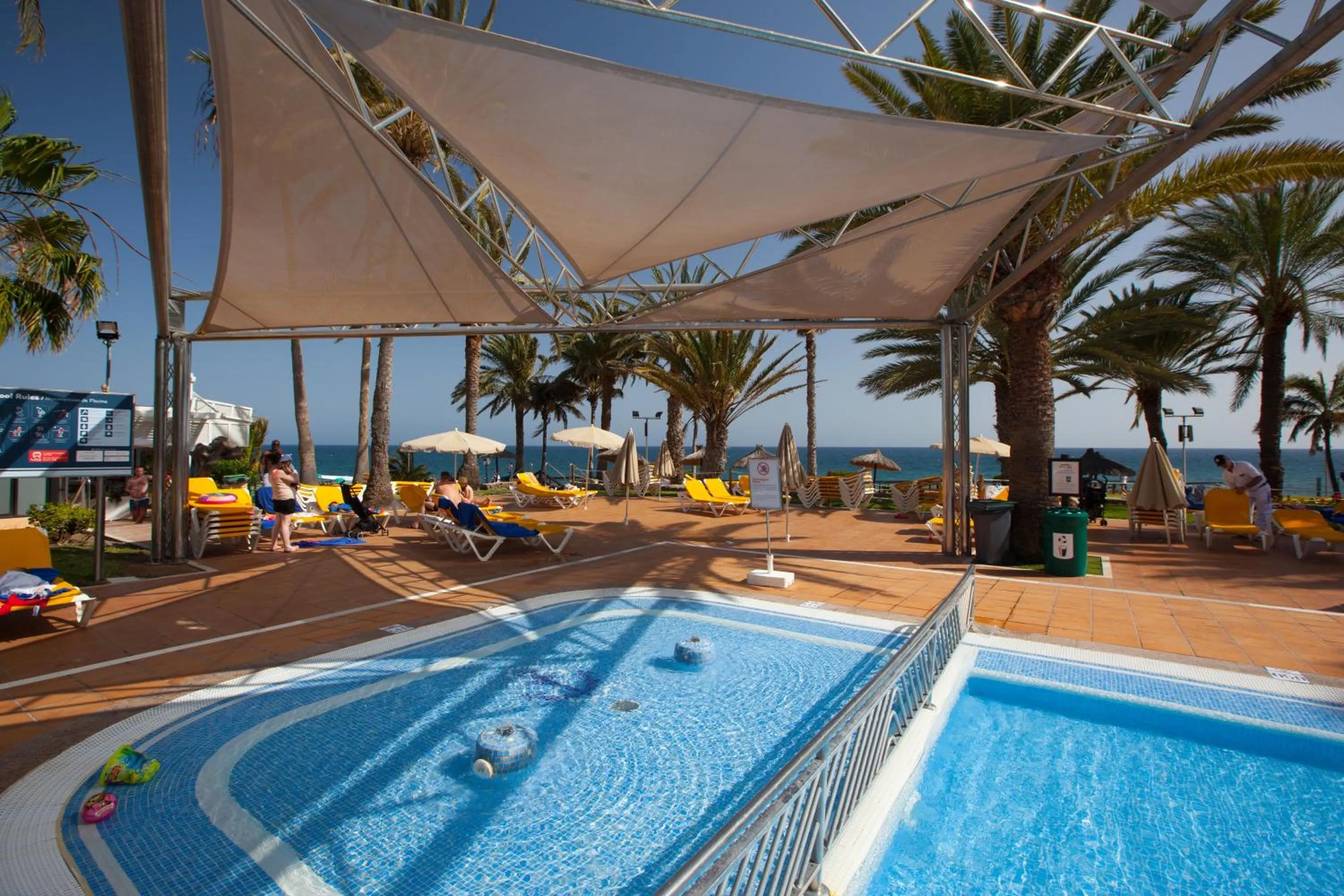 Swimming pool in Grupotel Tres Vidas