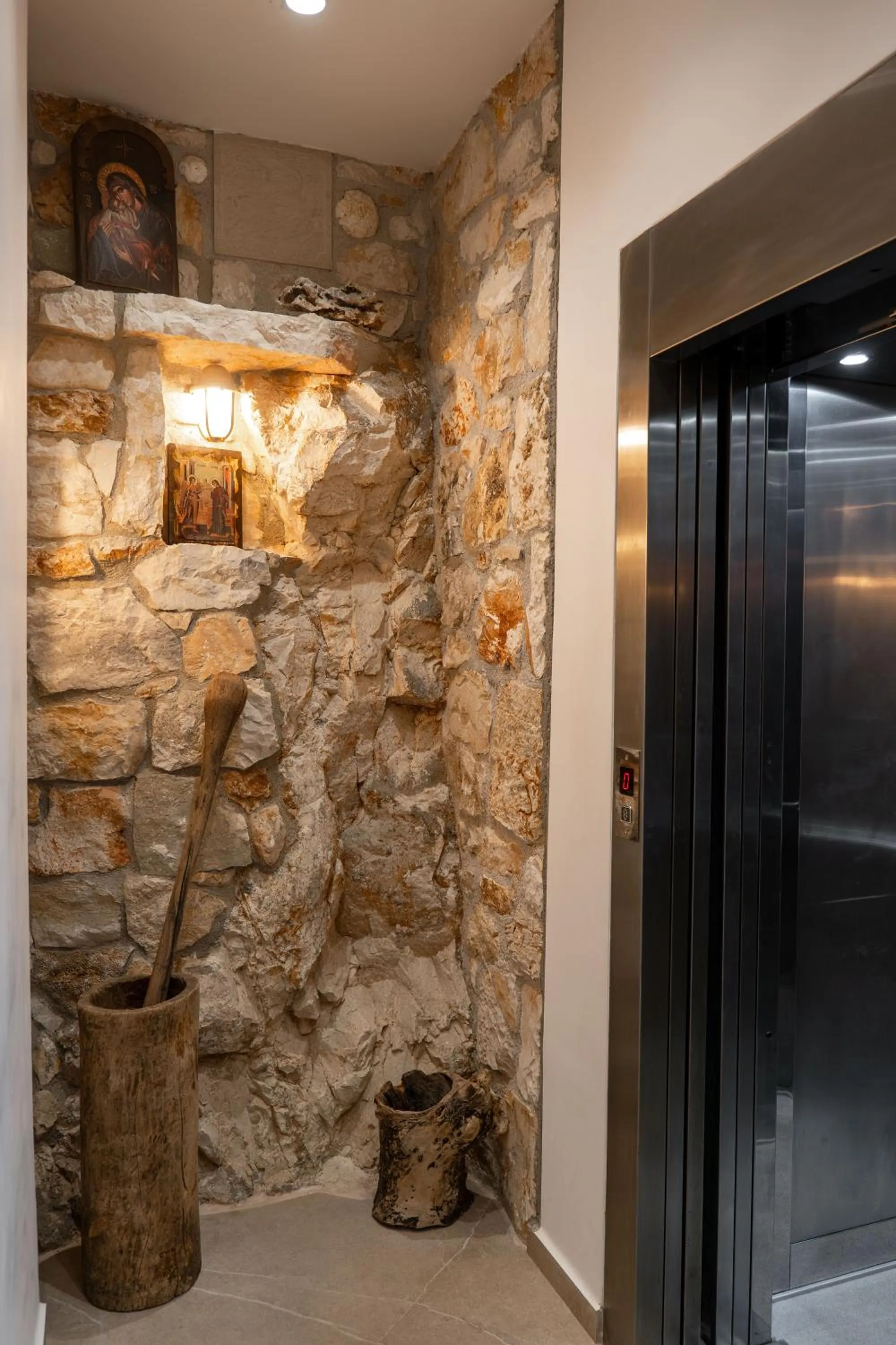 Decorative detail in Art Hotel