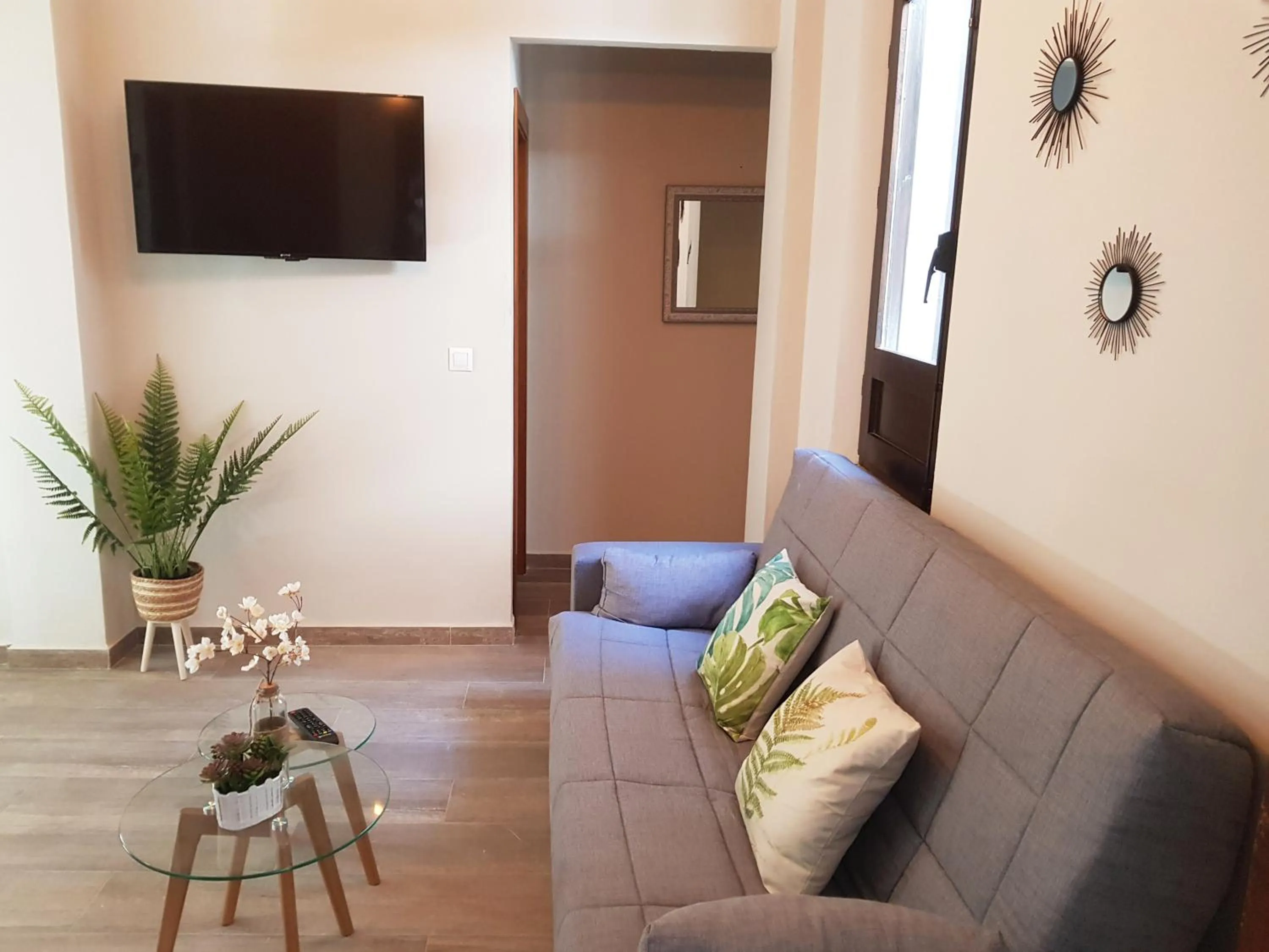 Living room in Apartamentos Alhambra Granada 3000