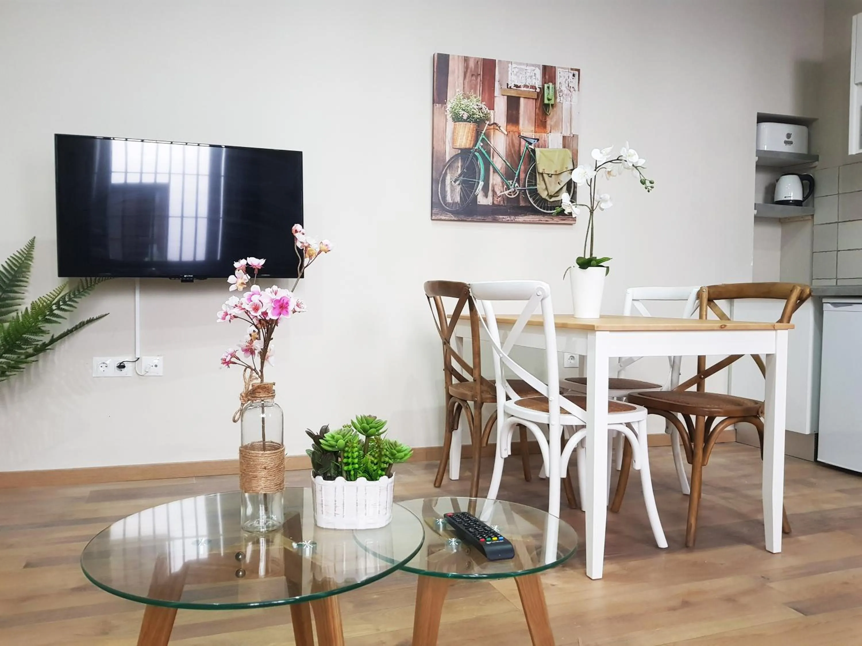 Dining area in Apartamentos Alhambra Granada 3000