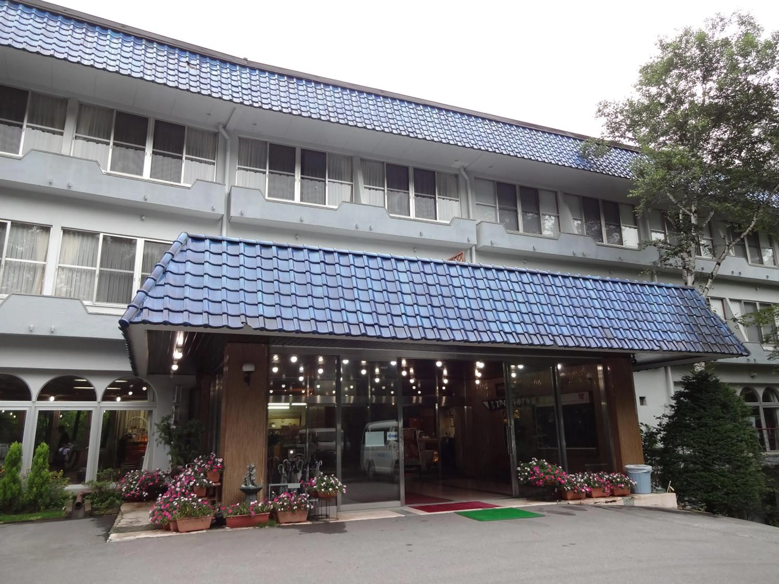 Facade/entrance in Kusatsu Skyland Hotel