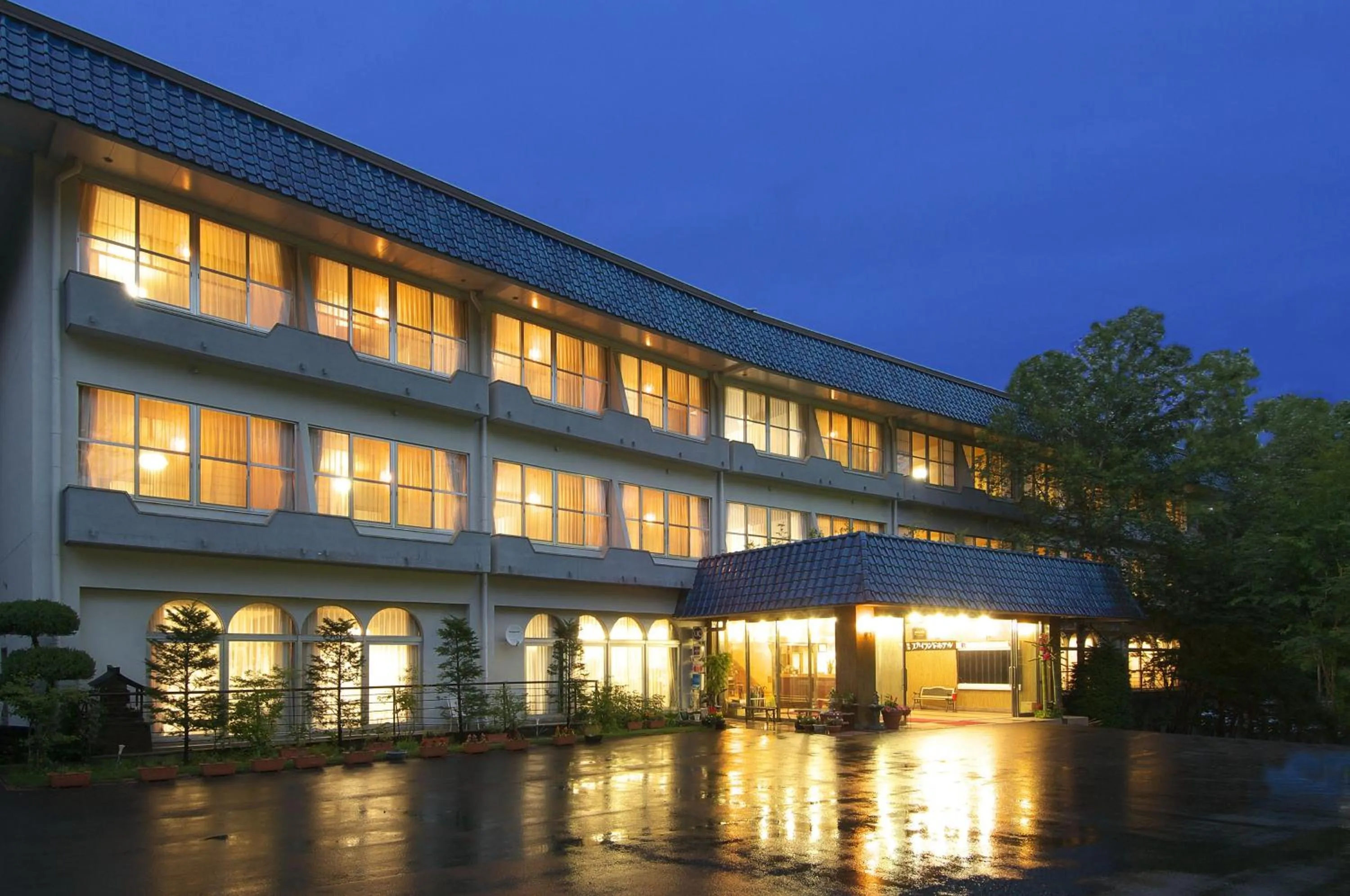 Property building in Kusatsu Skyland Hotel