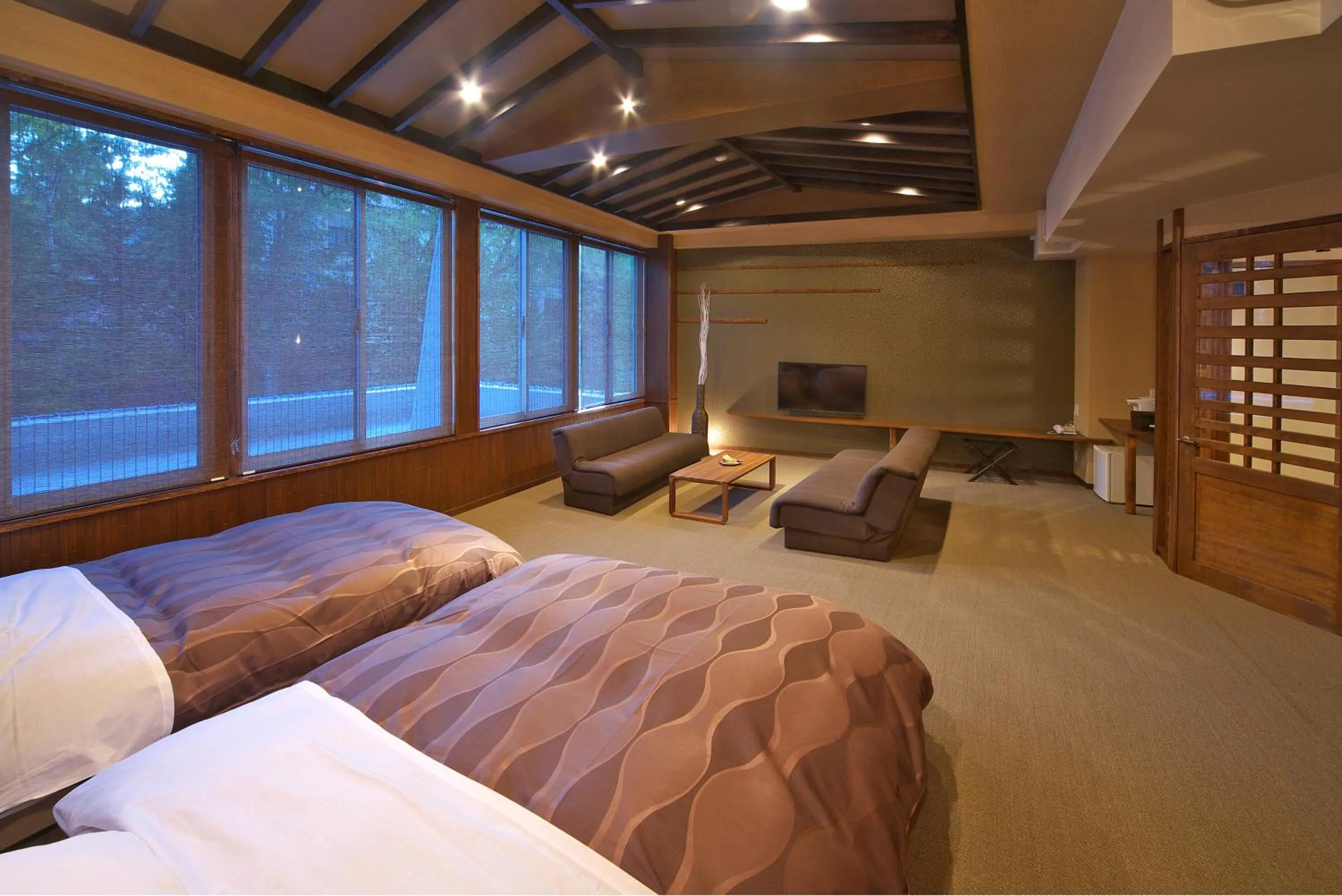 Photo of the whole room, Bed in Kusatsu Skyland Hotel