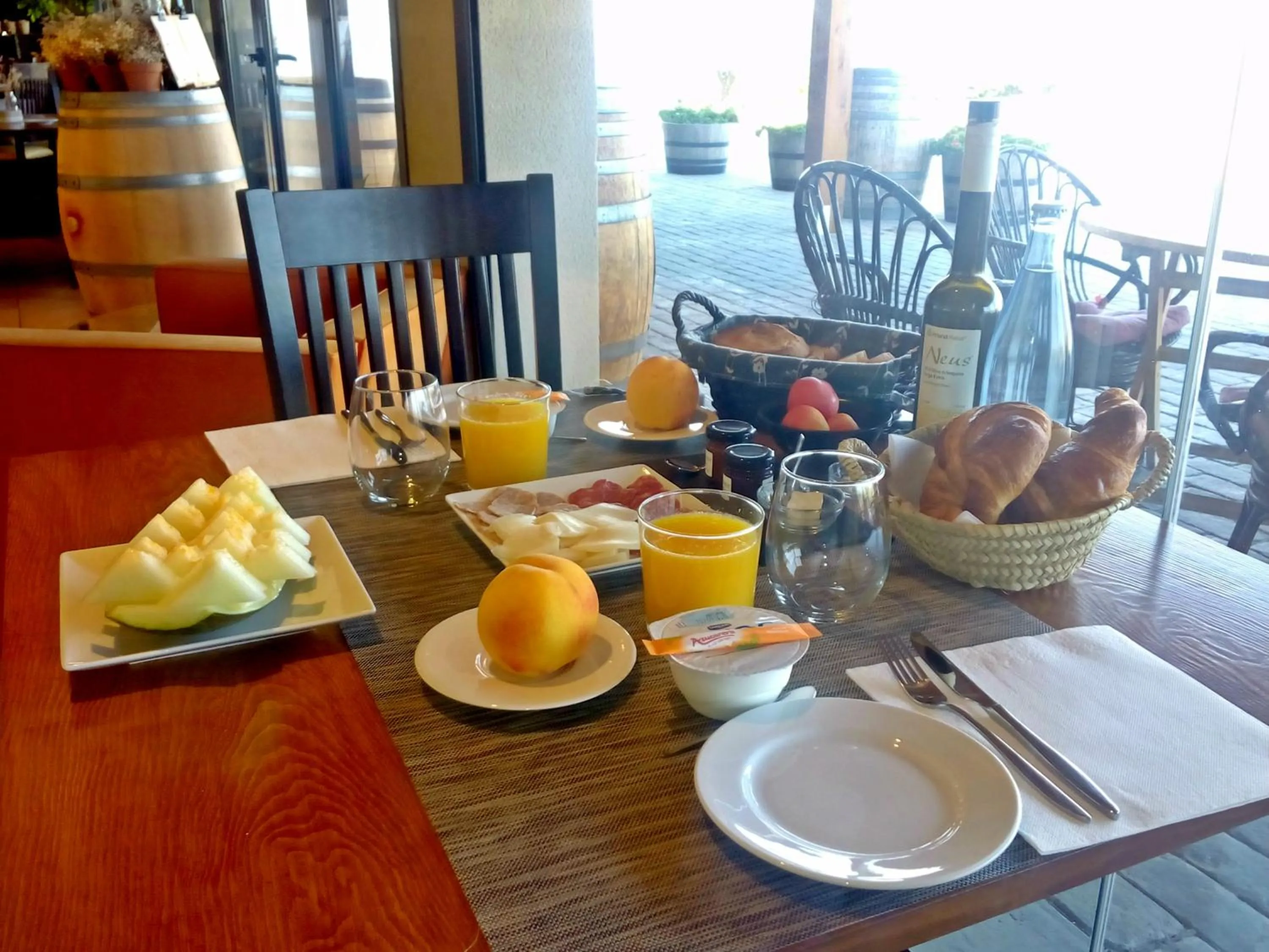 Breakfast in Buil & Gine Wine Hotel