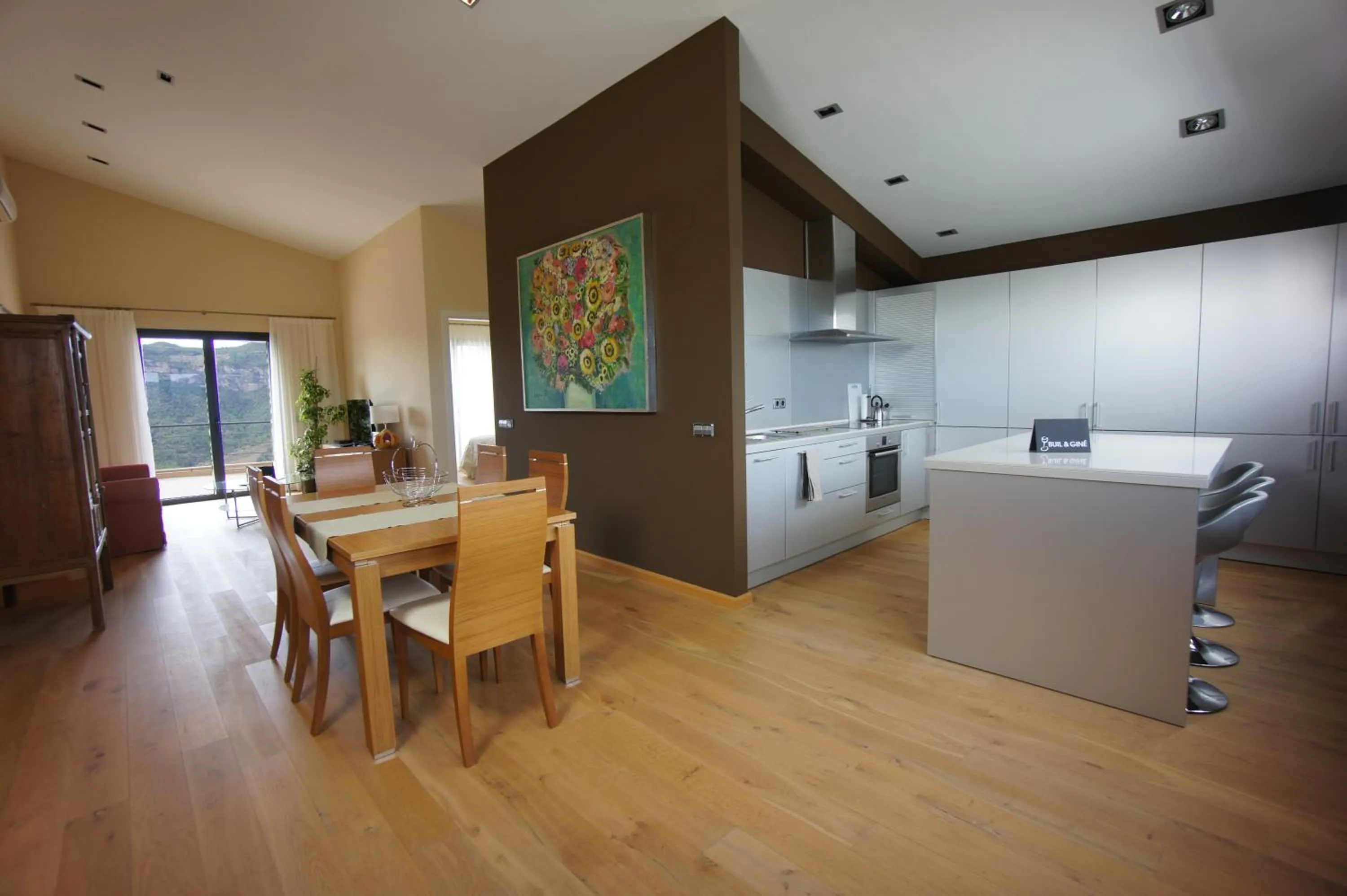 Photo of the whole room in Buil & Gine Wine Hotel