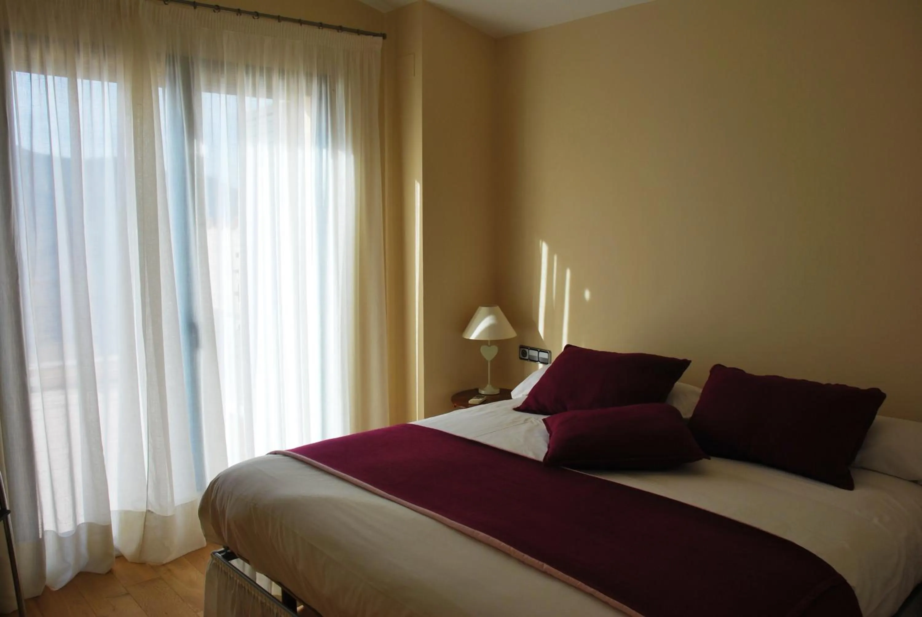 Bedroom, Bed in Buil & Gine Wine Hotel