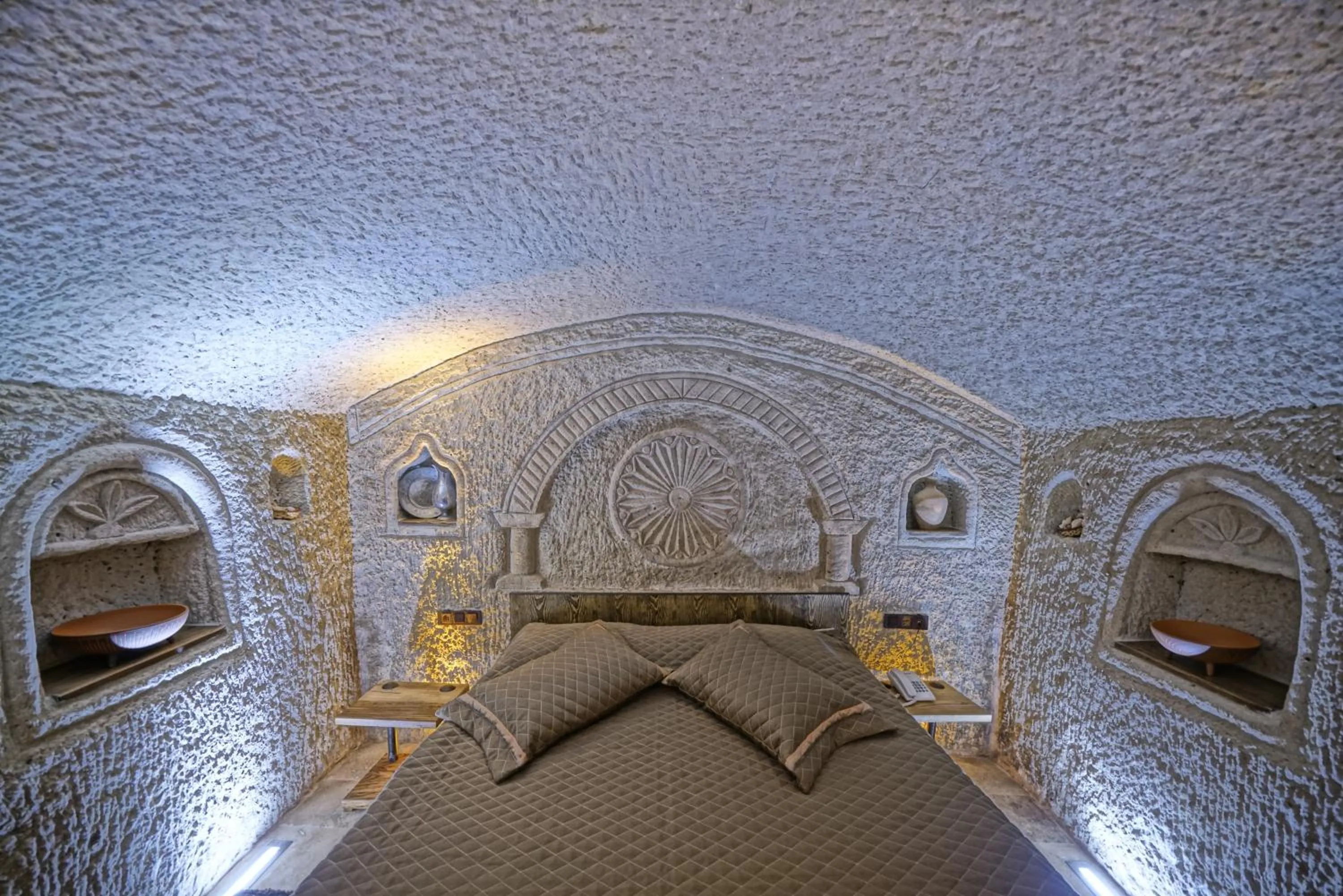 Massage, Bed in Cappadocia Cave Lodge
