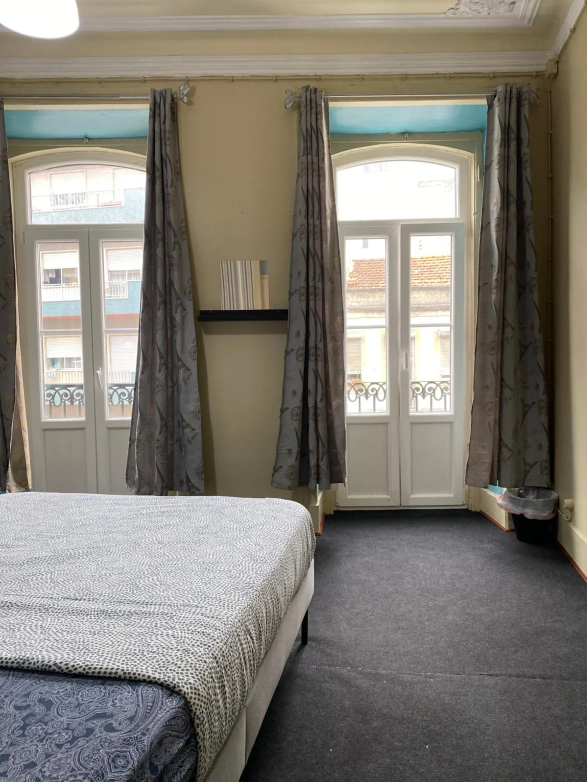 Bed in Sri-Indo Guest House