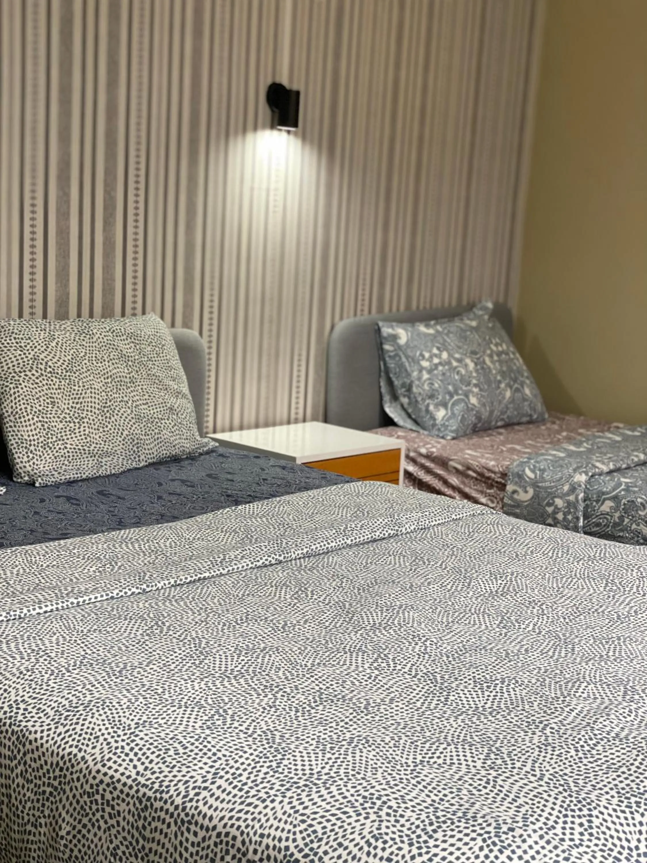 Bed in Sri-Indo Guest House