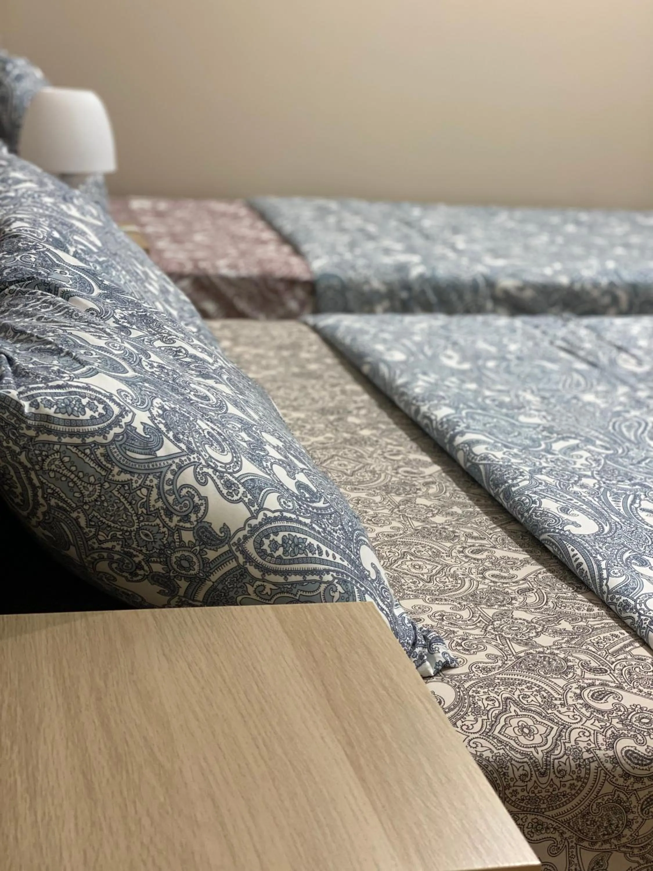 Bed in Sri-Indo Guest House