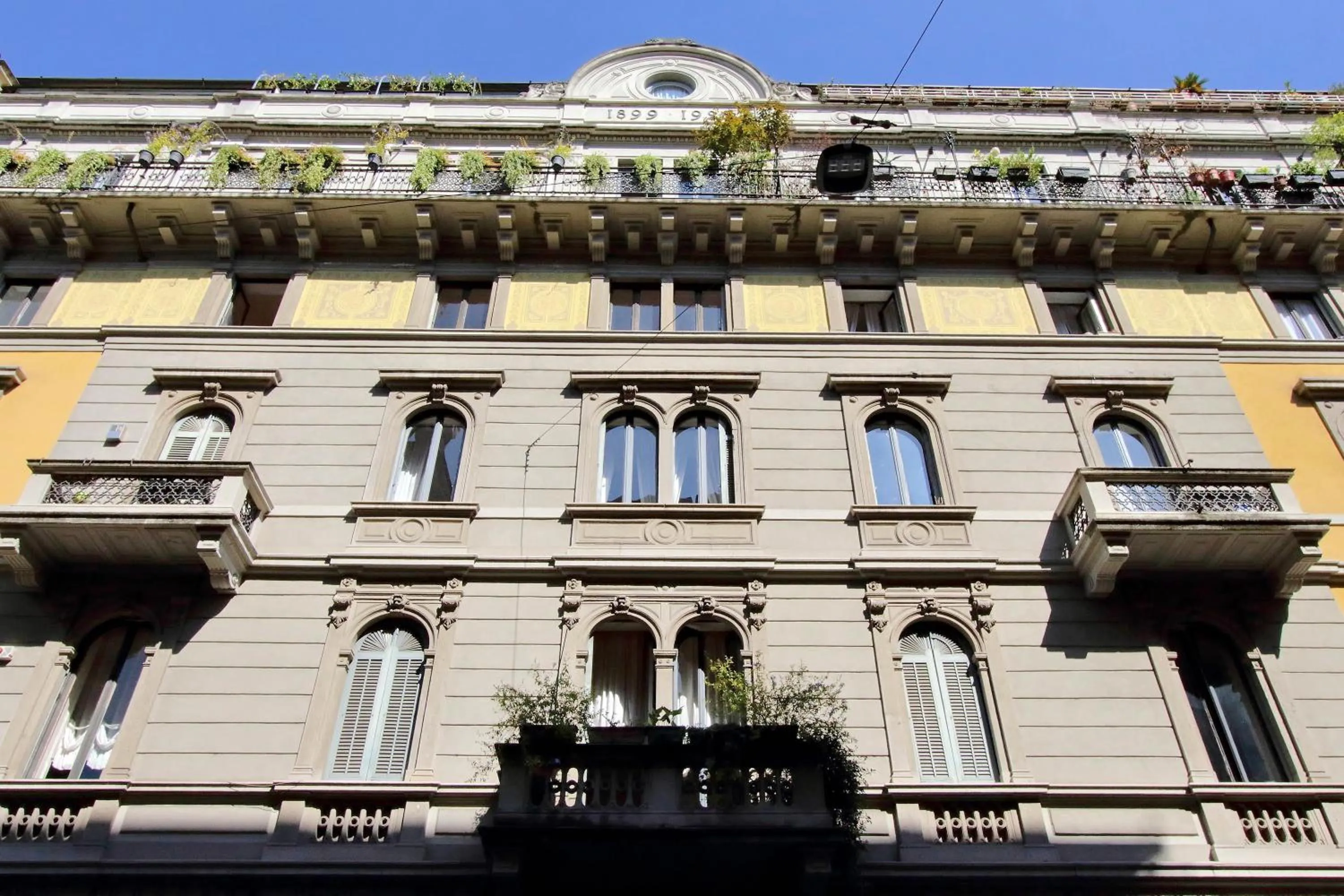 Property building in Vico Fashion District