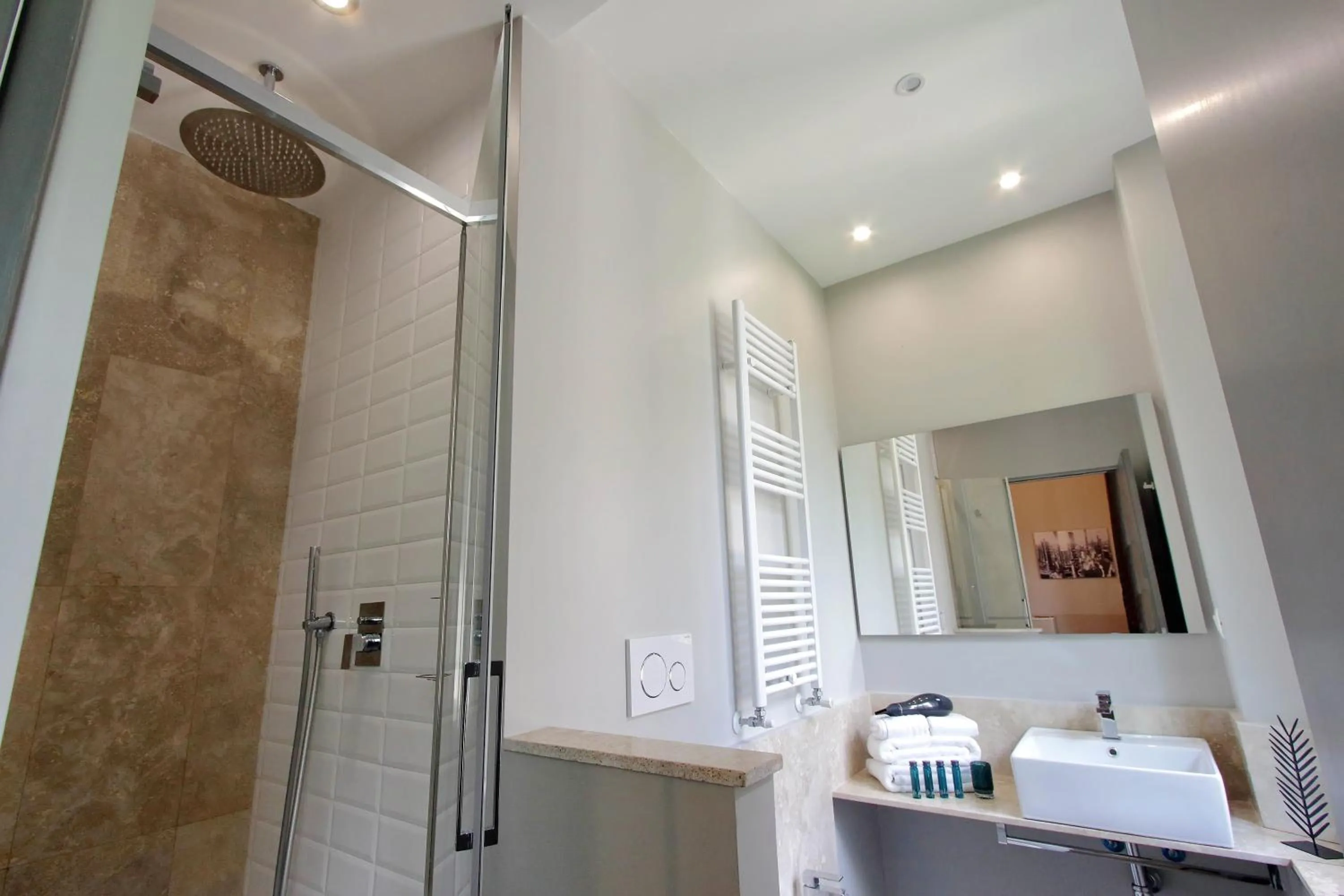 Bathroom in Vico Fashion District