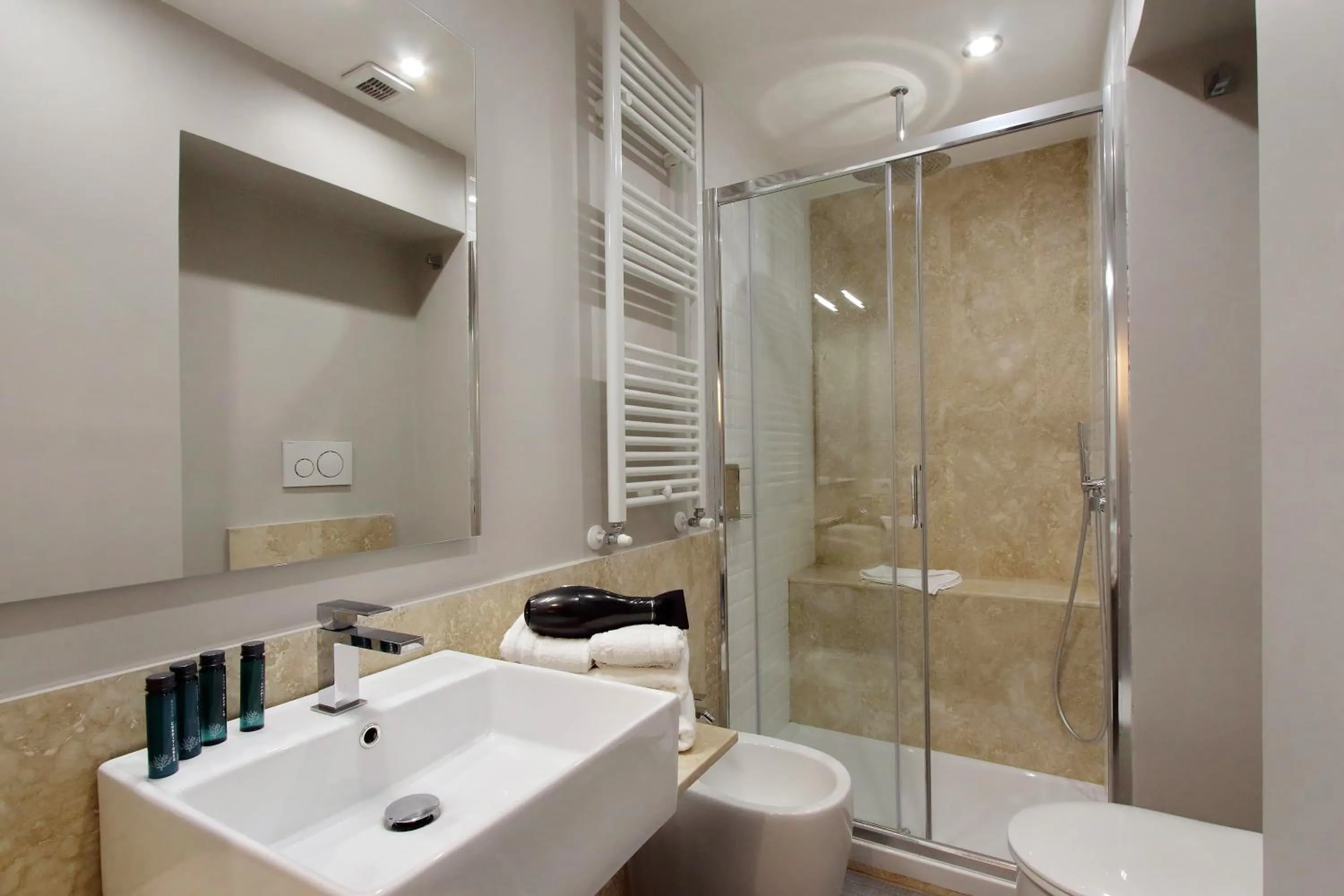 Bathroom in Vico Fashion District