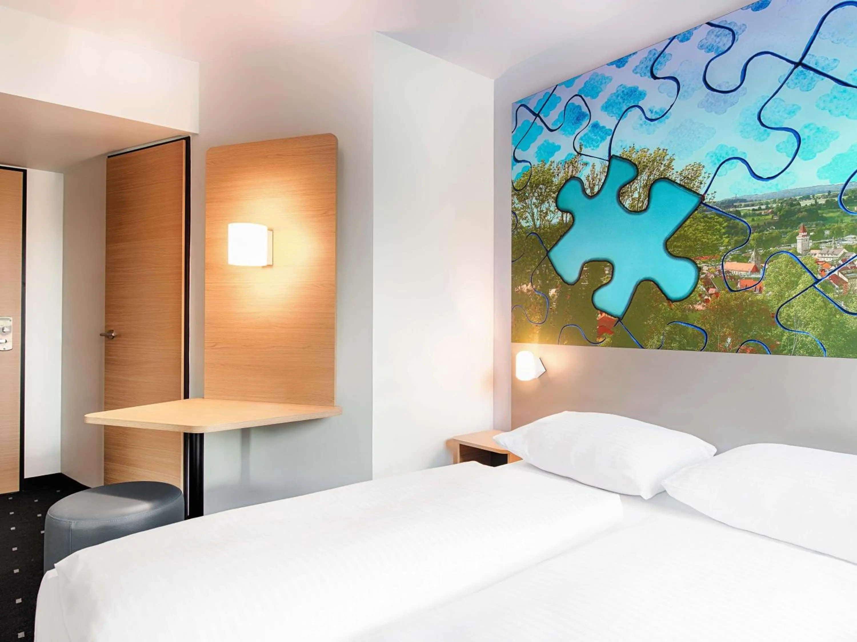 Photo of the whole room, Bed in B&B Hotel Ravensburg