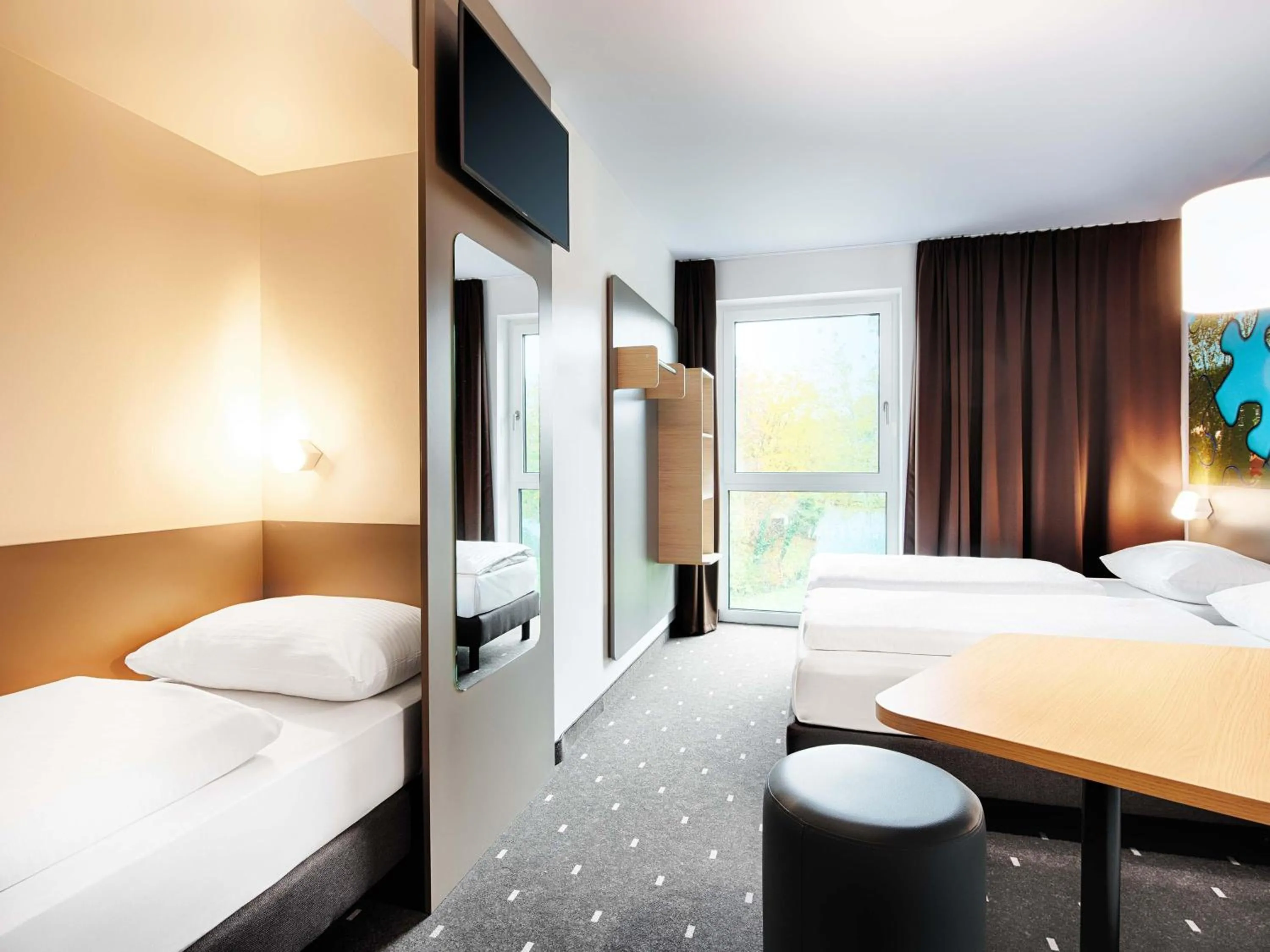 Photo of the whole room, Bed in B&B Hotel Ravensburg