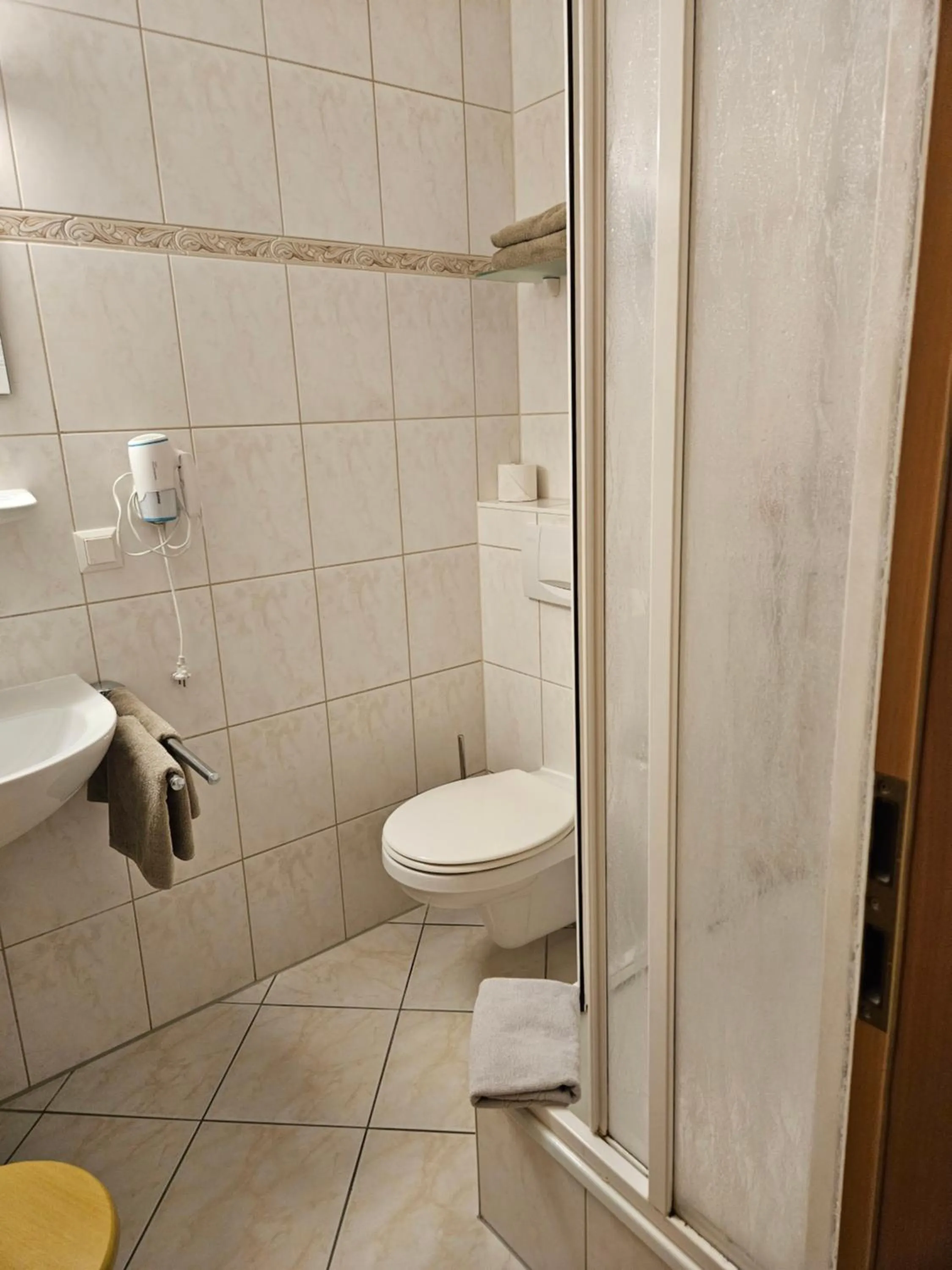 Shower in Parkhotel del Mar