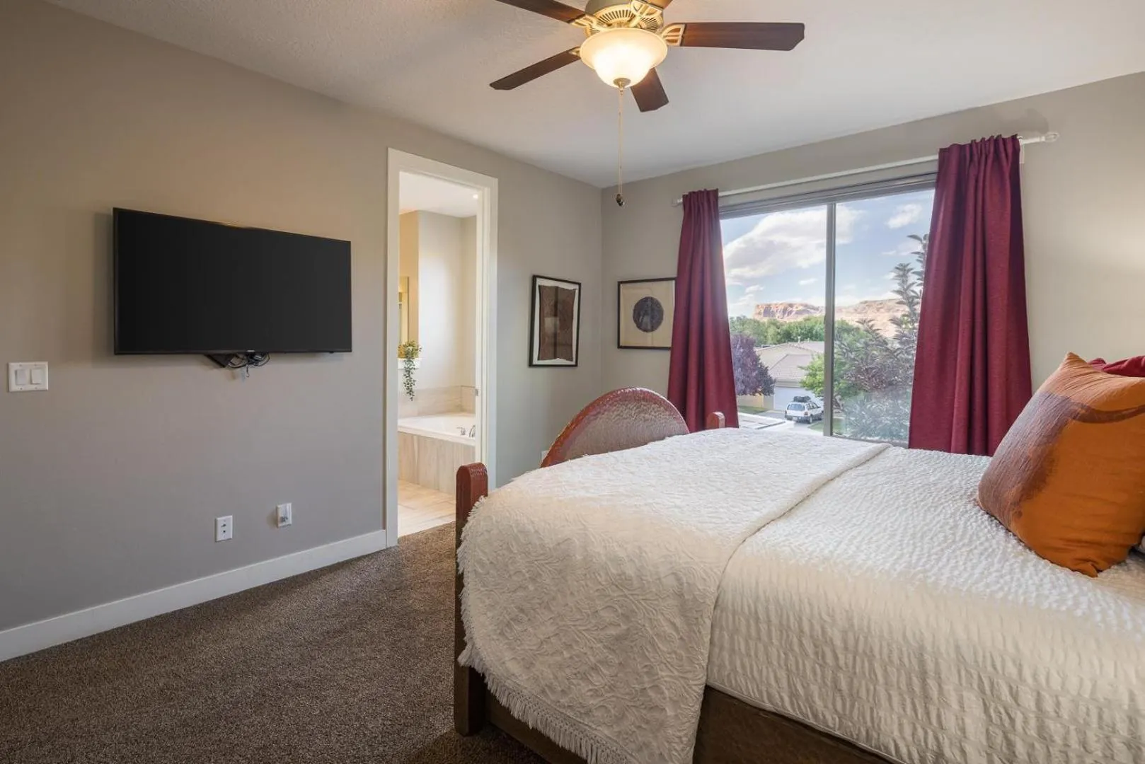 Bed in Entrada at Moab 602