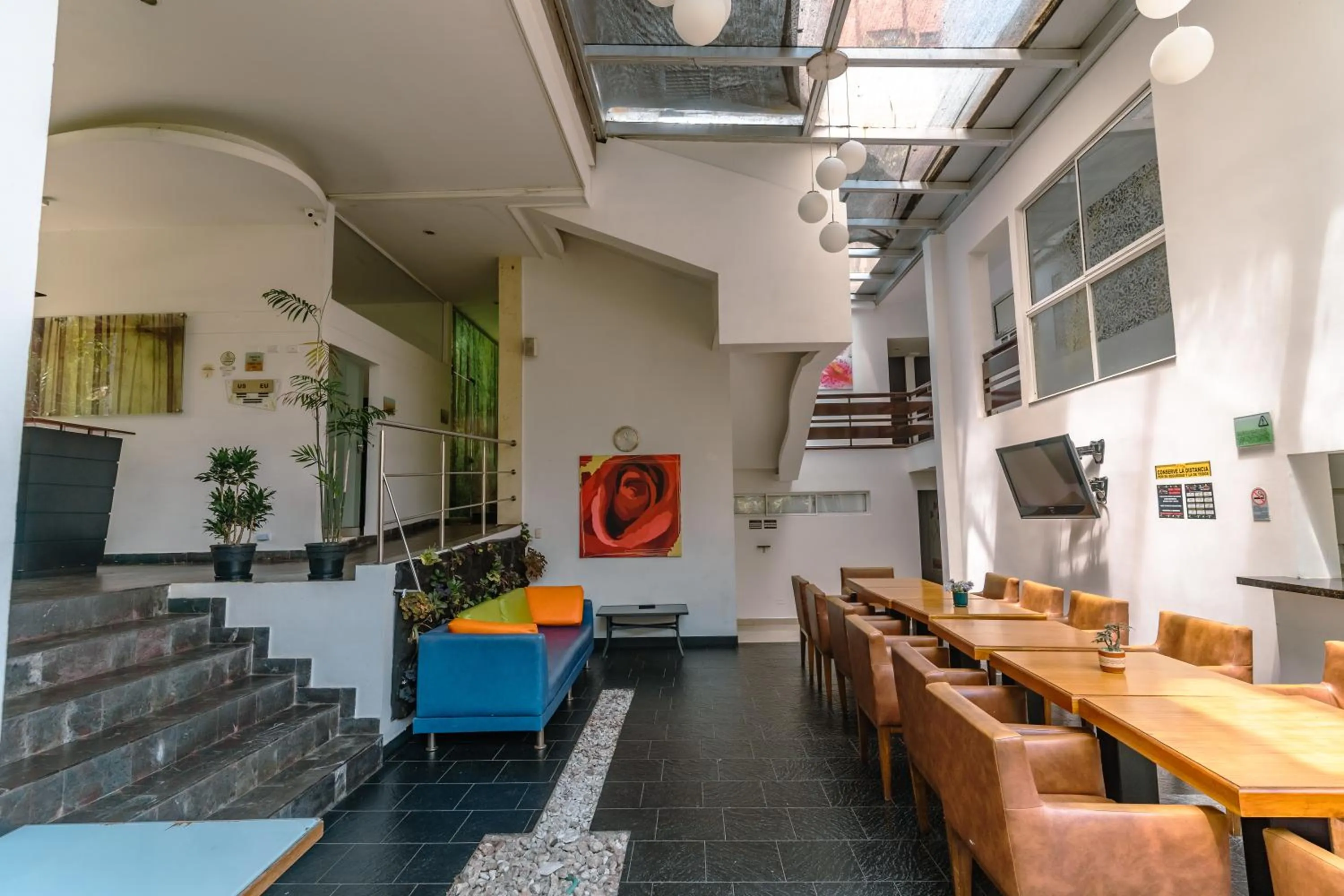 Restaurant/places to eat in Hotel Boutique las Rosas 5 G