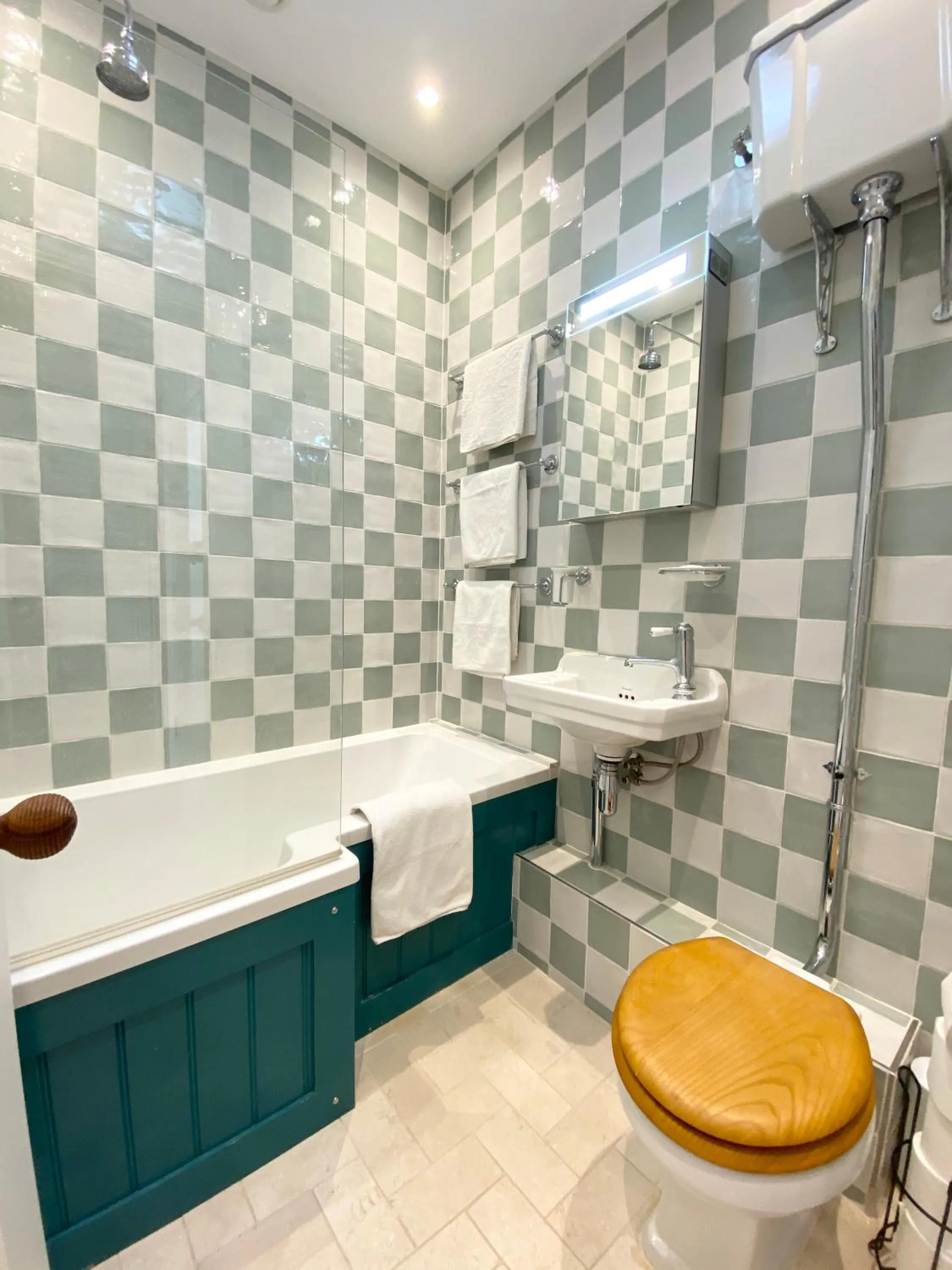 Shower in Stylish Apartments in Pimlico & Westminster
