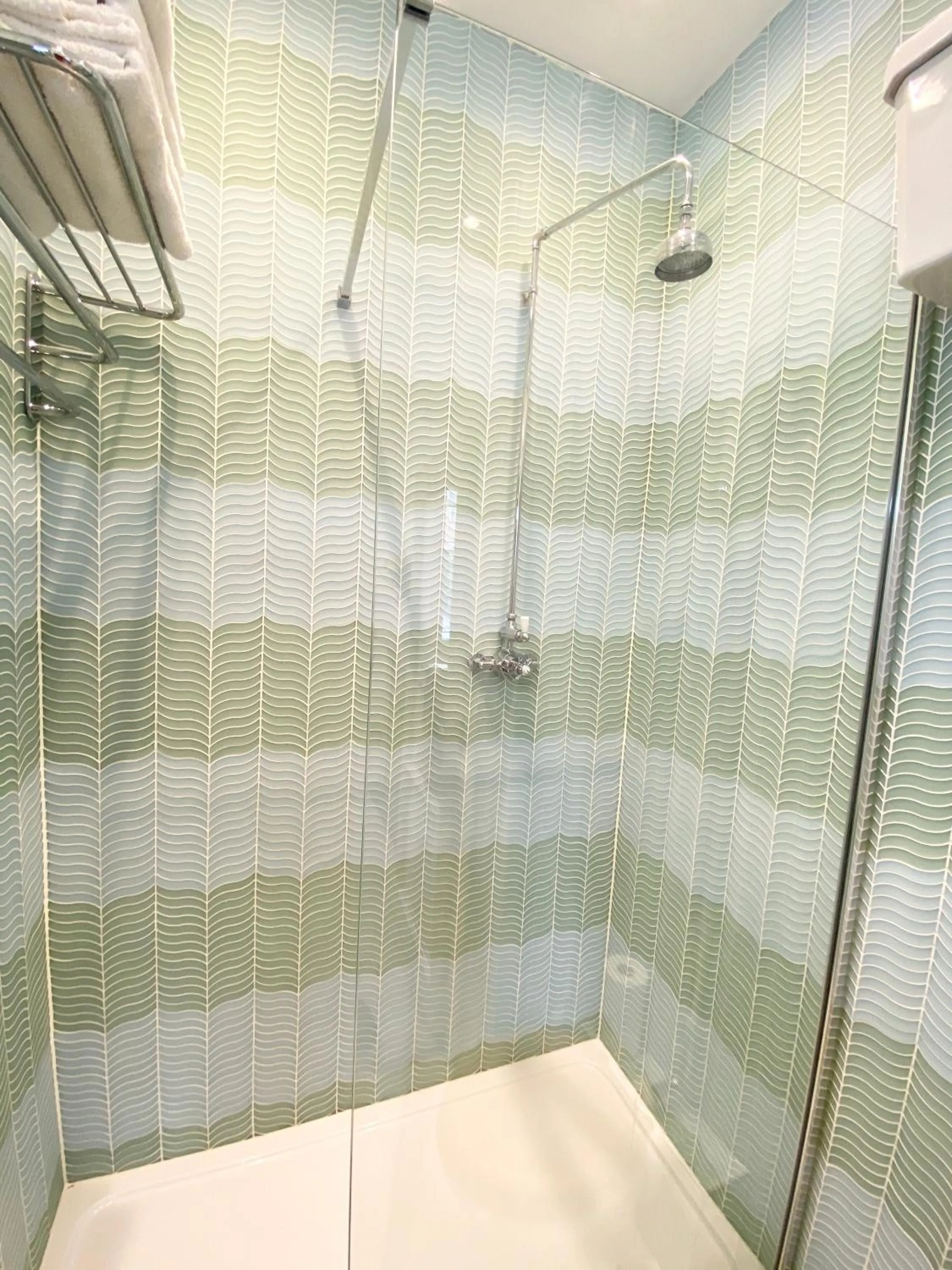 Shower in Stylish Apartments in Pimlico & Westminster