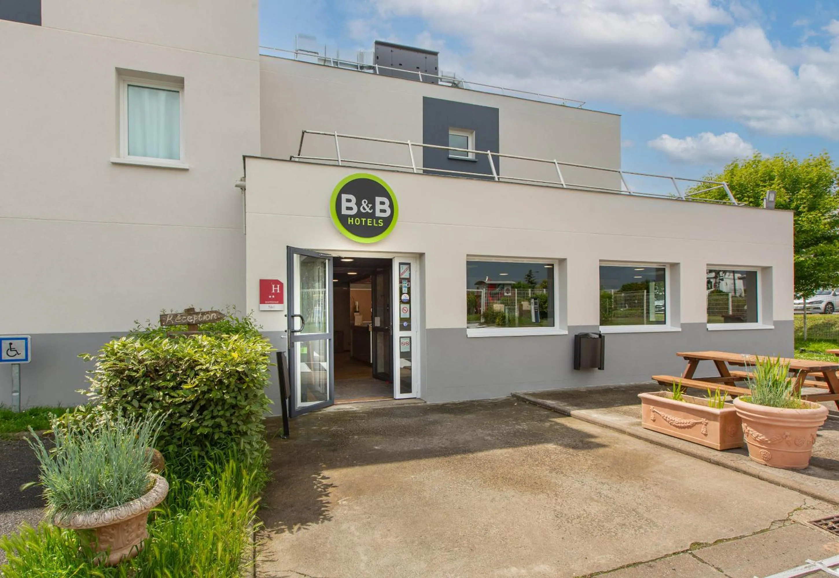Property building in B&B HOTEL Châteauroux A20 L'Occitane
