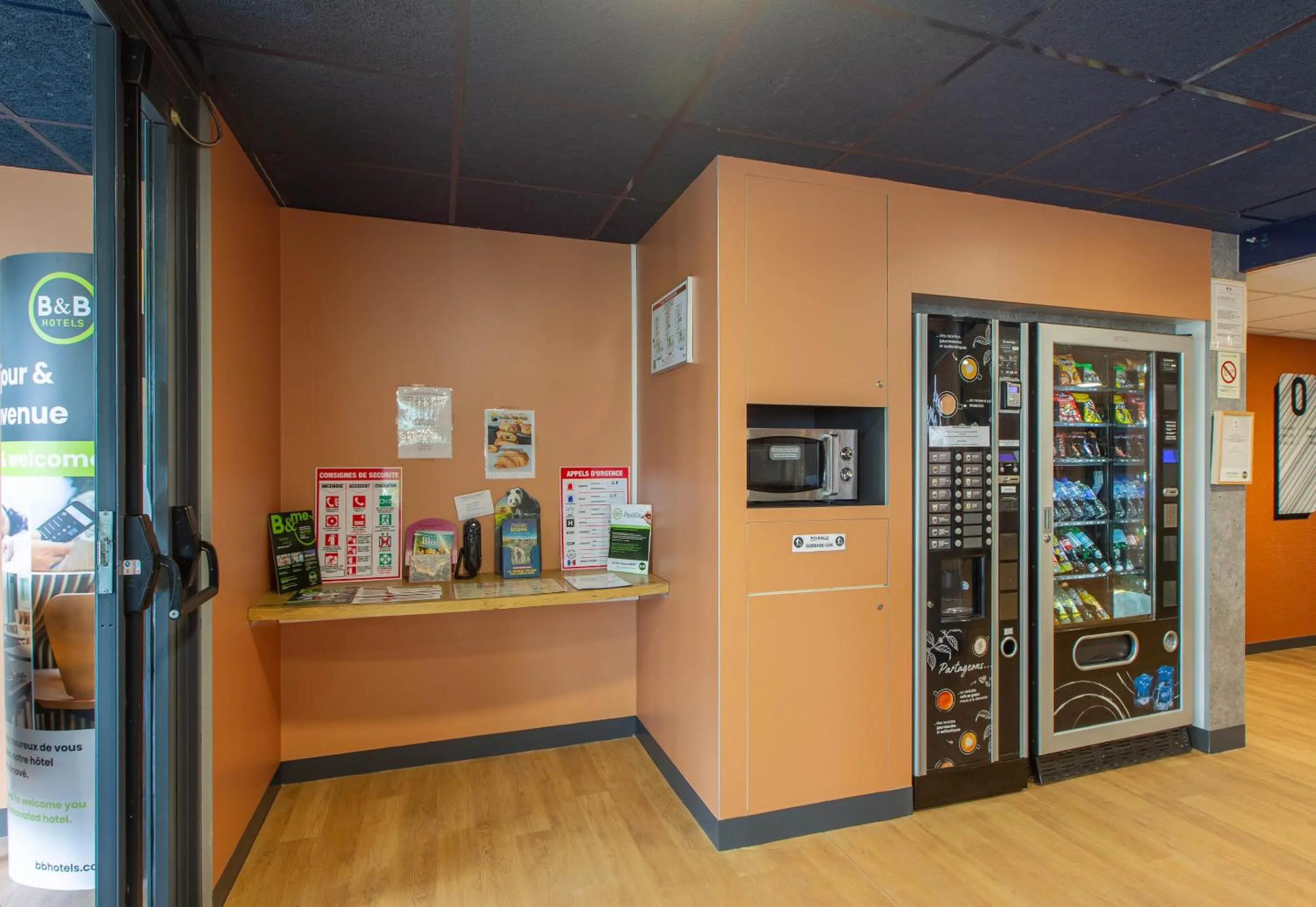Lobby or reception in B&B HOTEL Châteauroux A20 L'Occitane