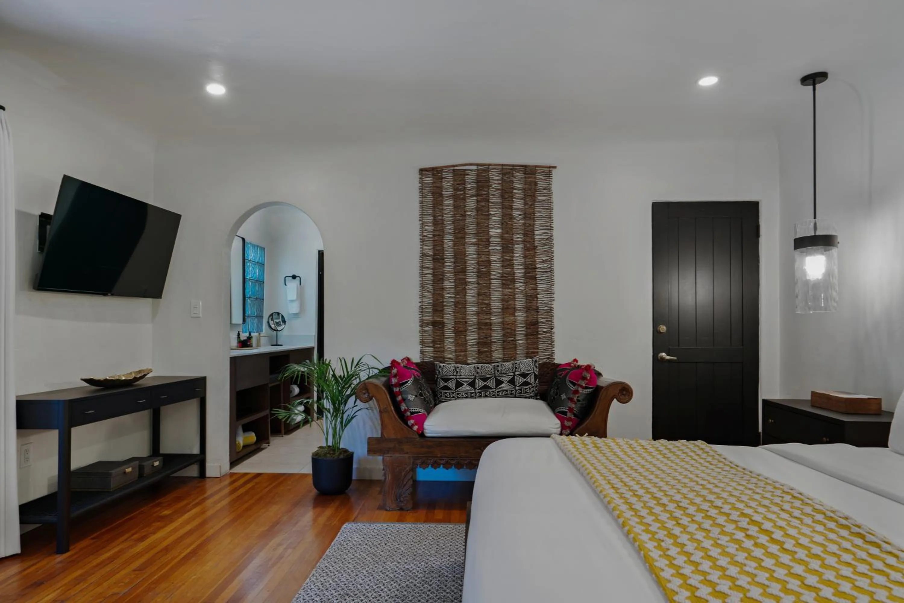 Bed in Talavera Palm Springs