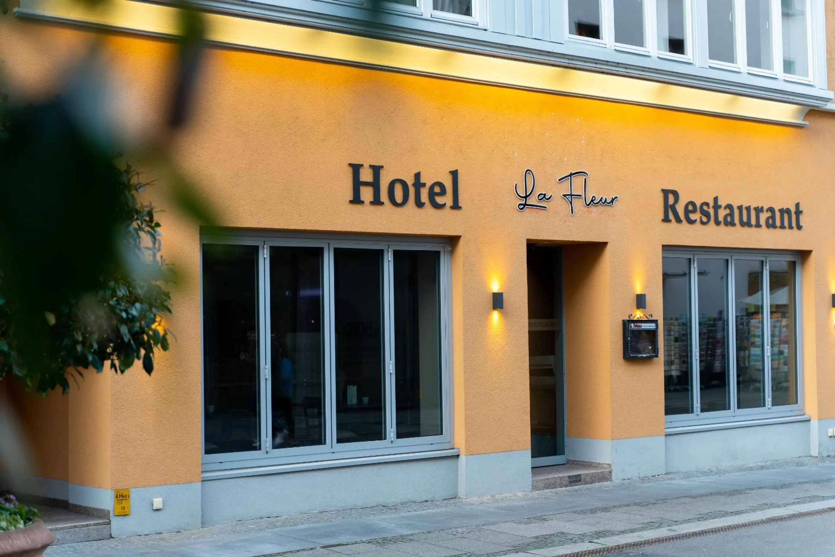 Property building in Hotel La Fleur