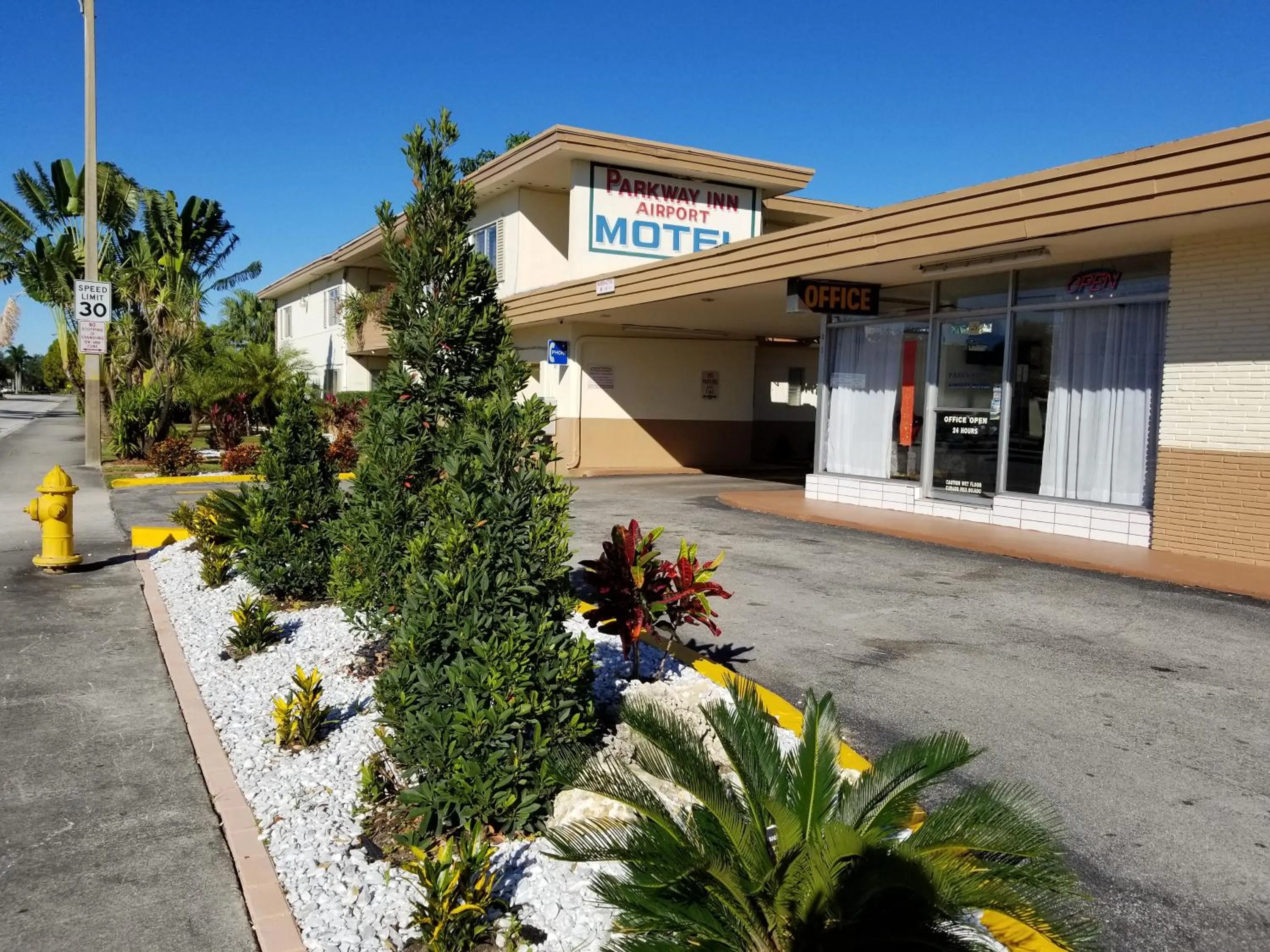 Property building in Parkway Inn