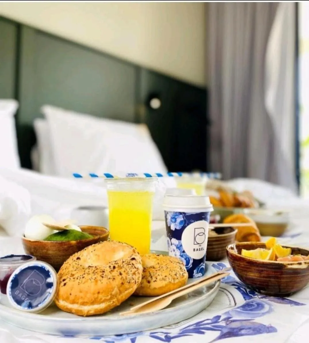 Food and drinks, Bed in HARMONY Hotel Hostel Aruba