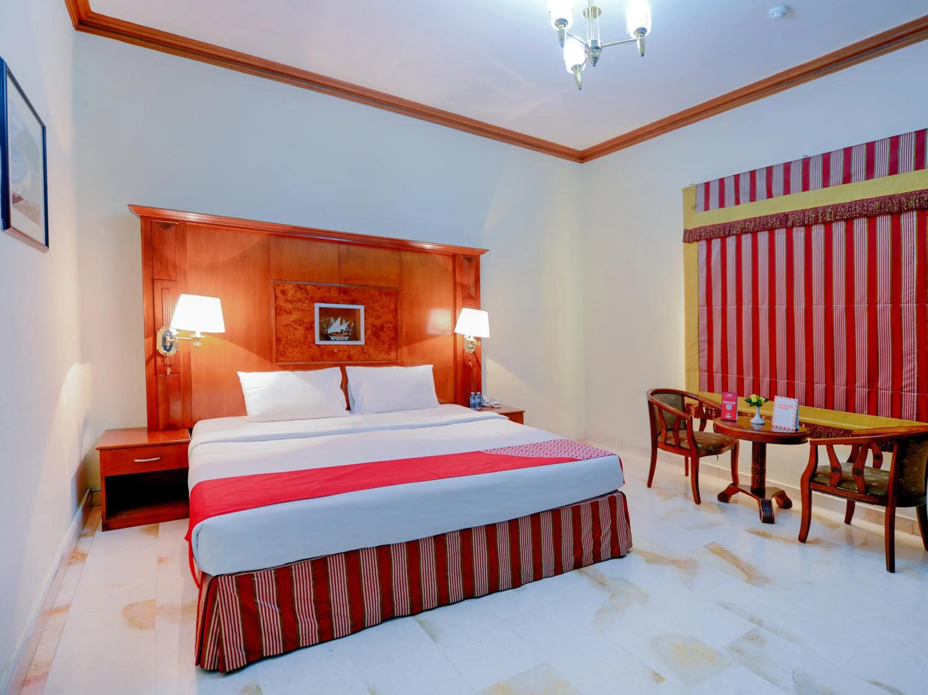 Bedroom in Hotel Golden Oasis