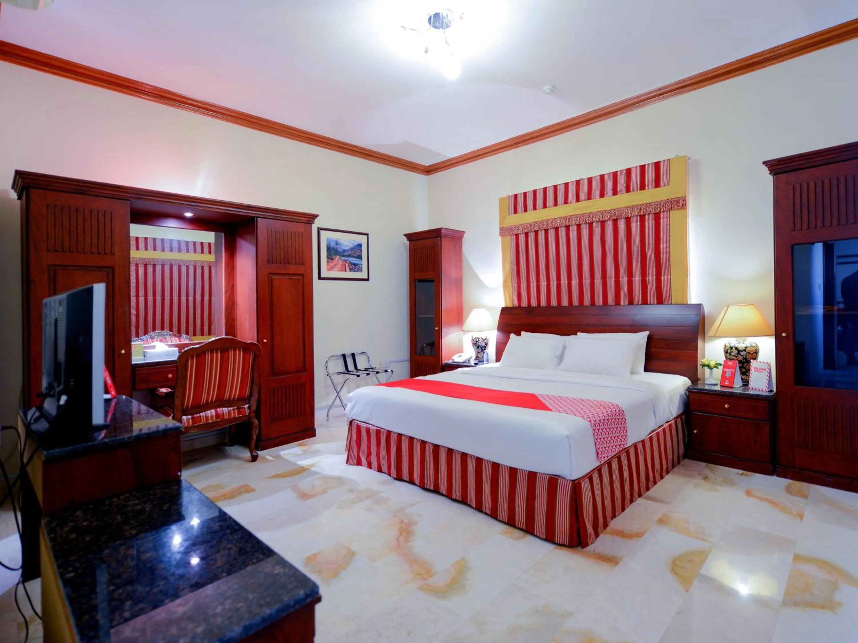 Bedroom in Hotel Golden Oasis