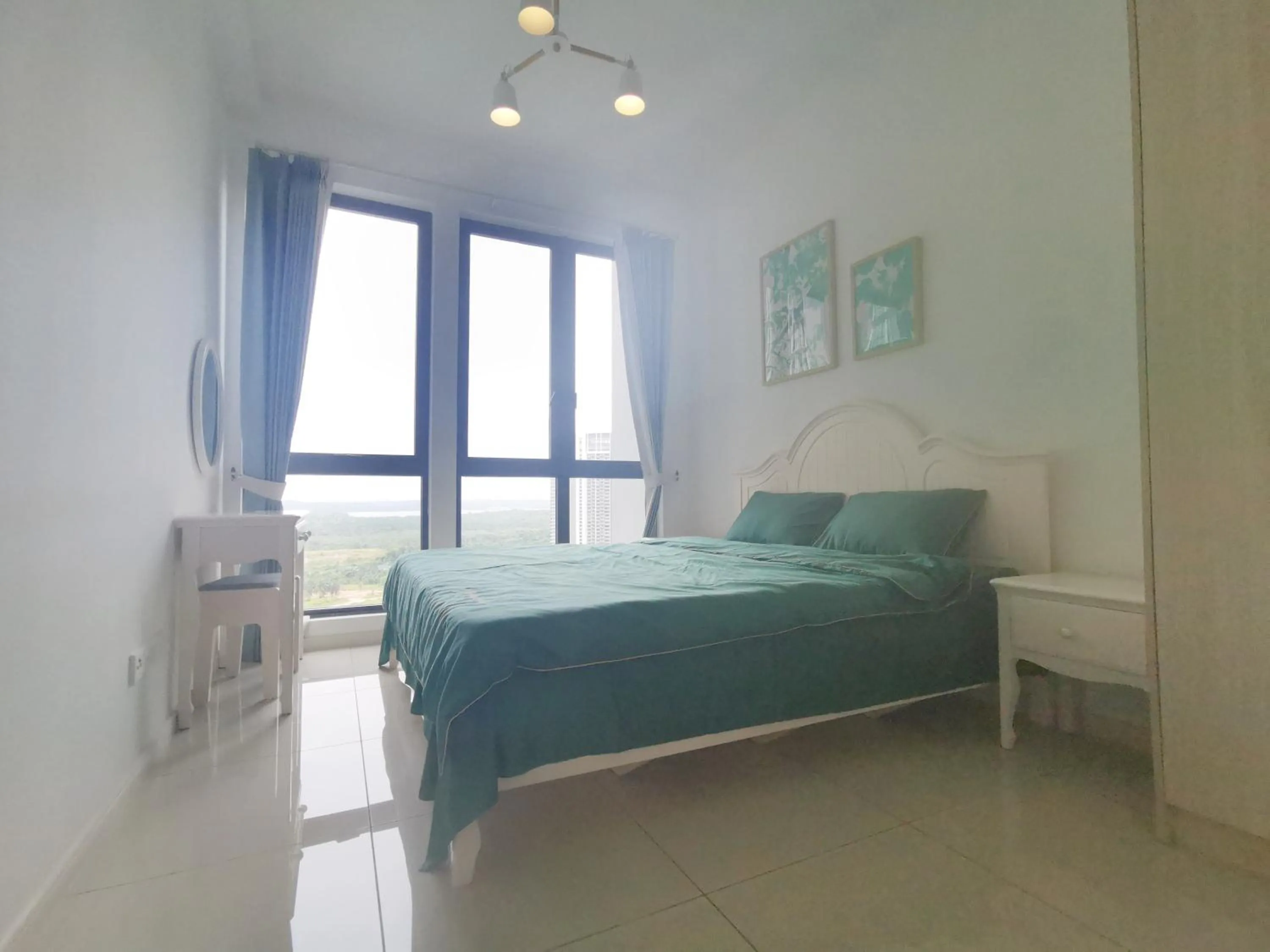 Bed in The Elysia Park Residence by Home Owner